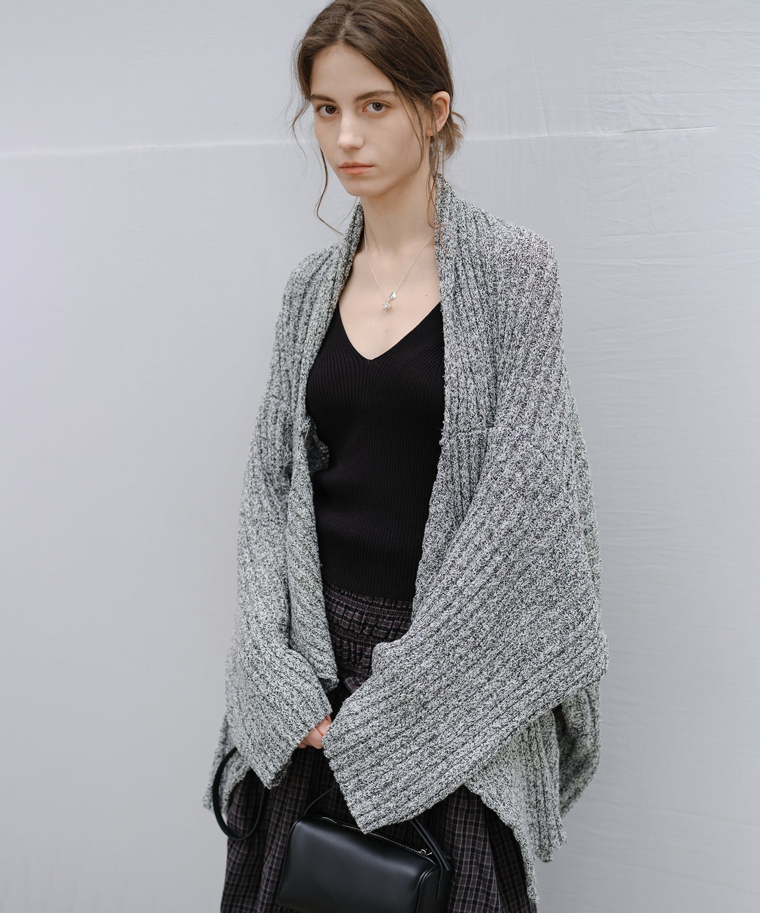 「2월 하순~3월 상순 출하」Chunky Draped Knit Cardigan