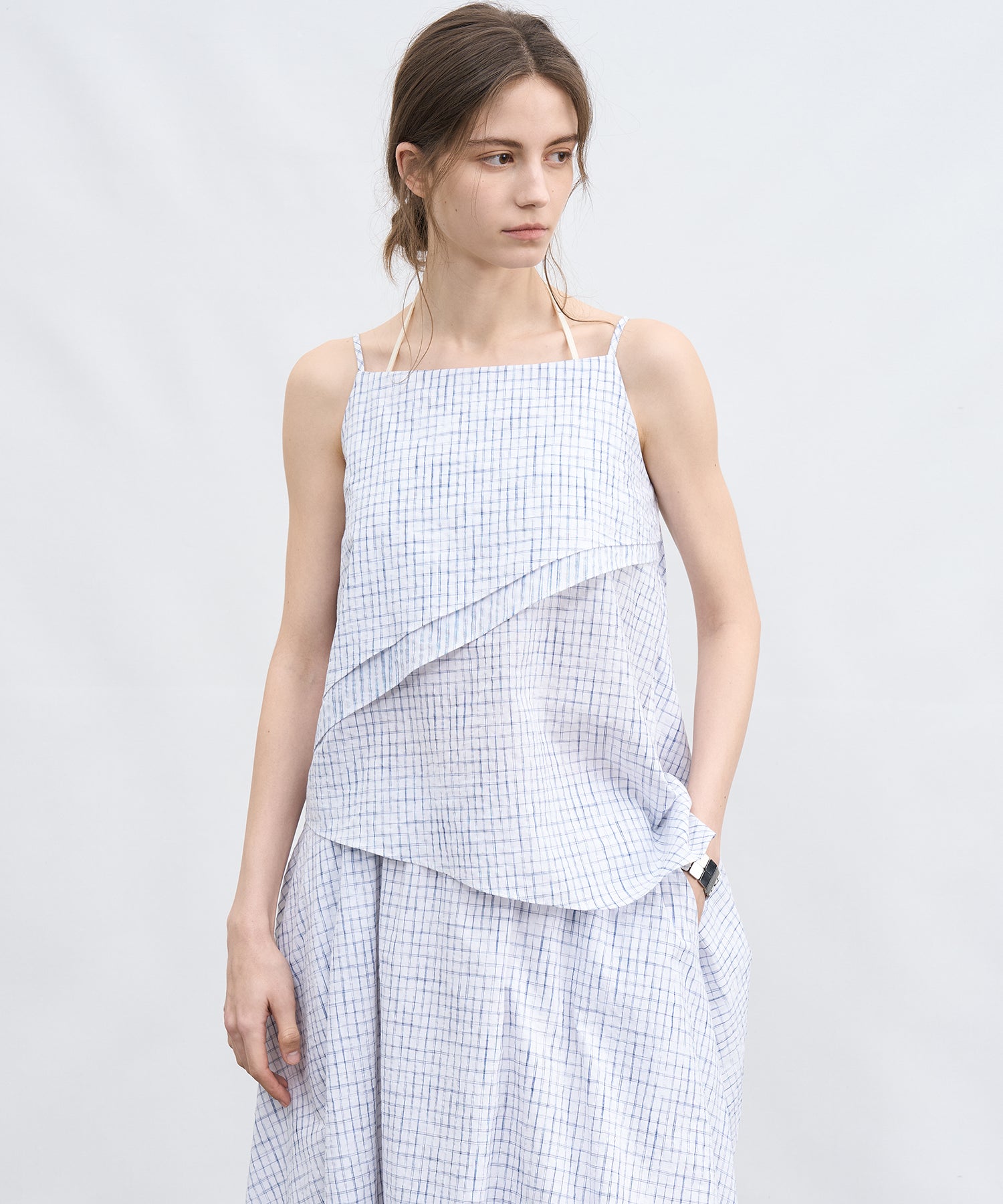 「6月上旬~中旬出荷」Nuanced Layered Sleeveless Top