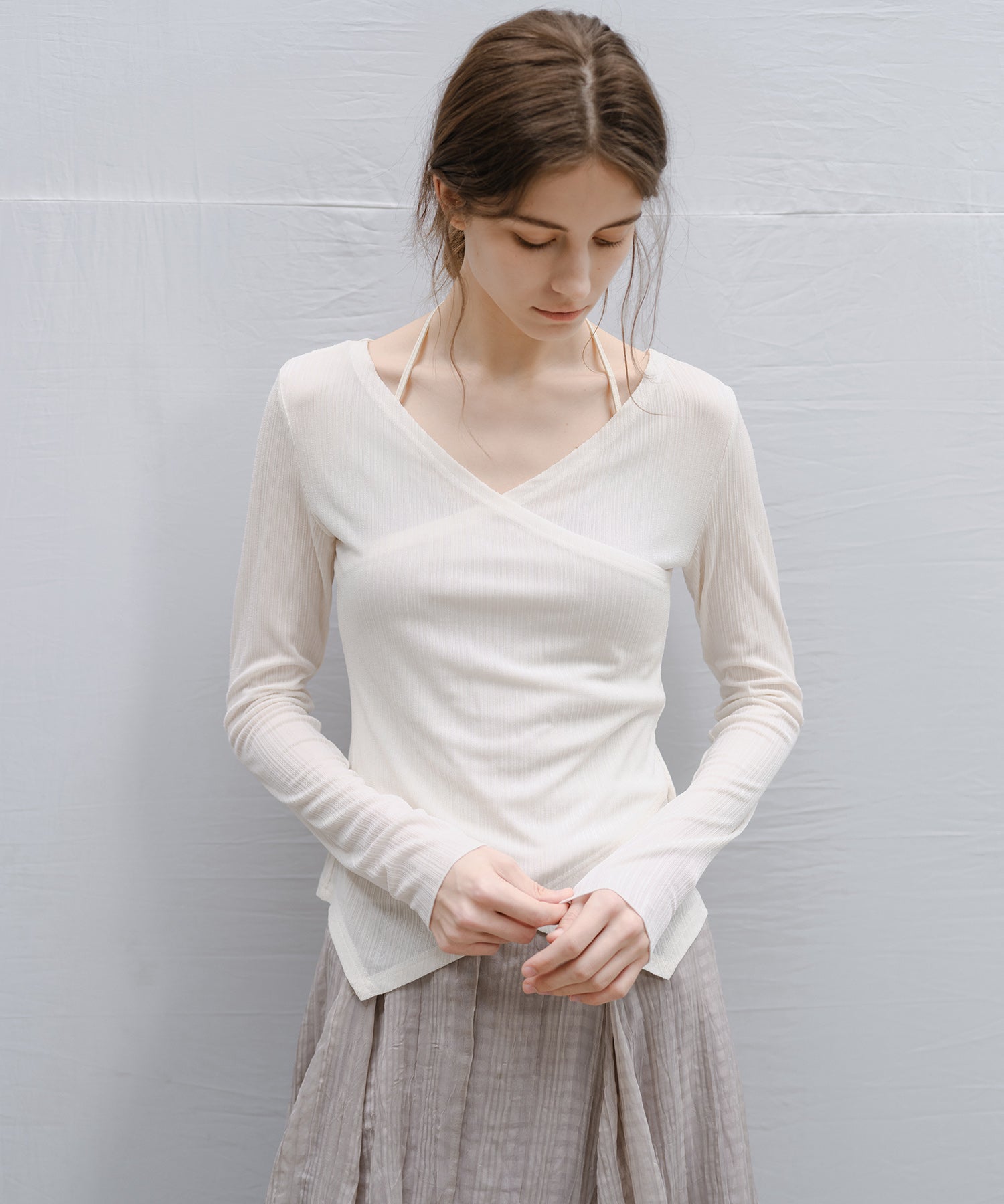 「2月下旬~3月上旬出荷」Wrap Neck Asymmetric Hem Top