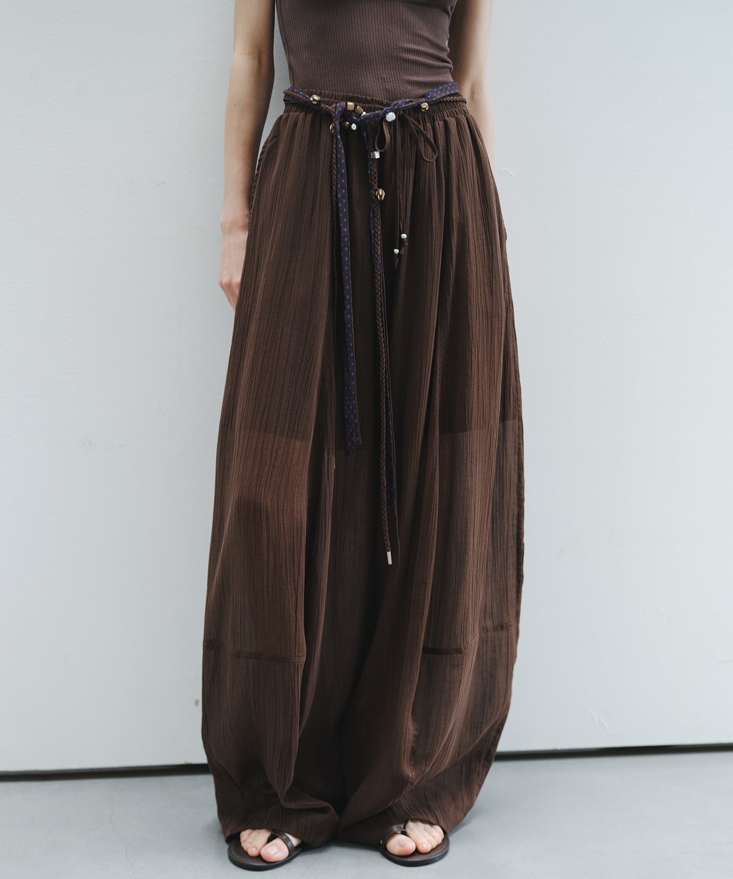 「6月上旬~中旬出荷」Curve Silhouette Drawstring Pants