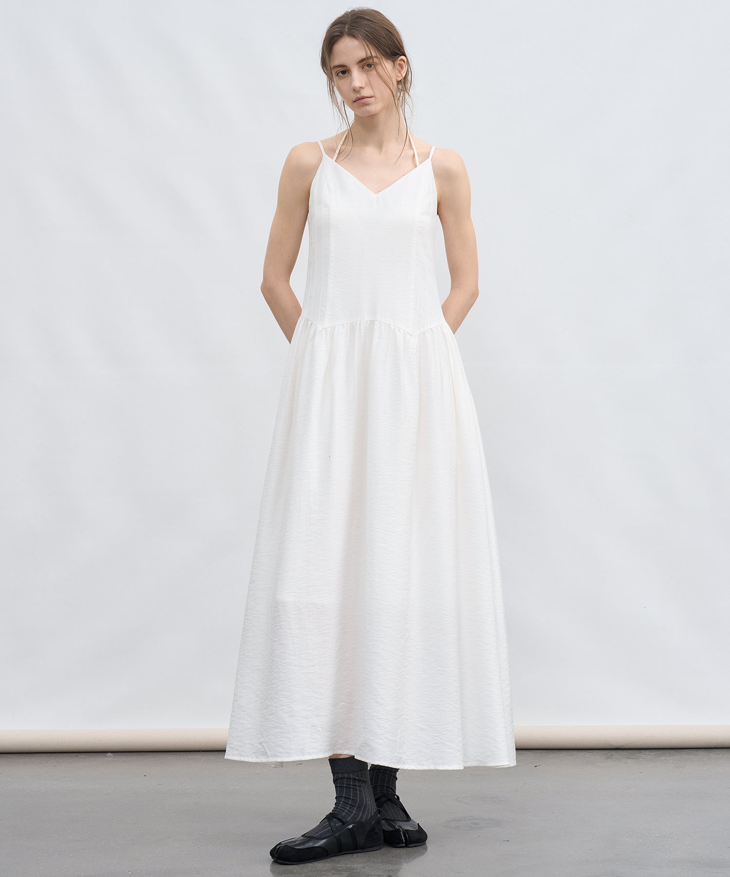 V-neck camisole A-line maxi dress