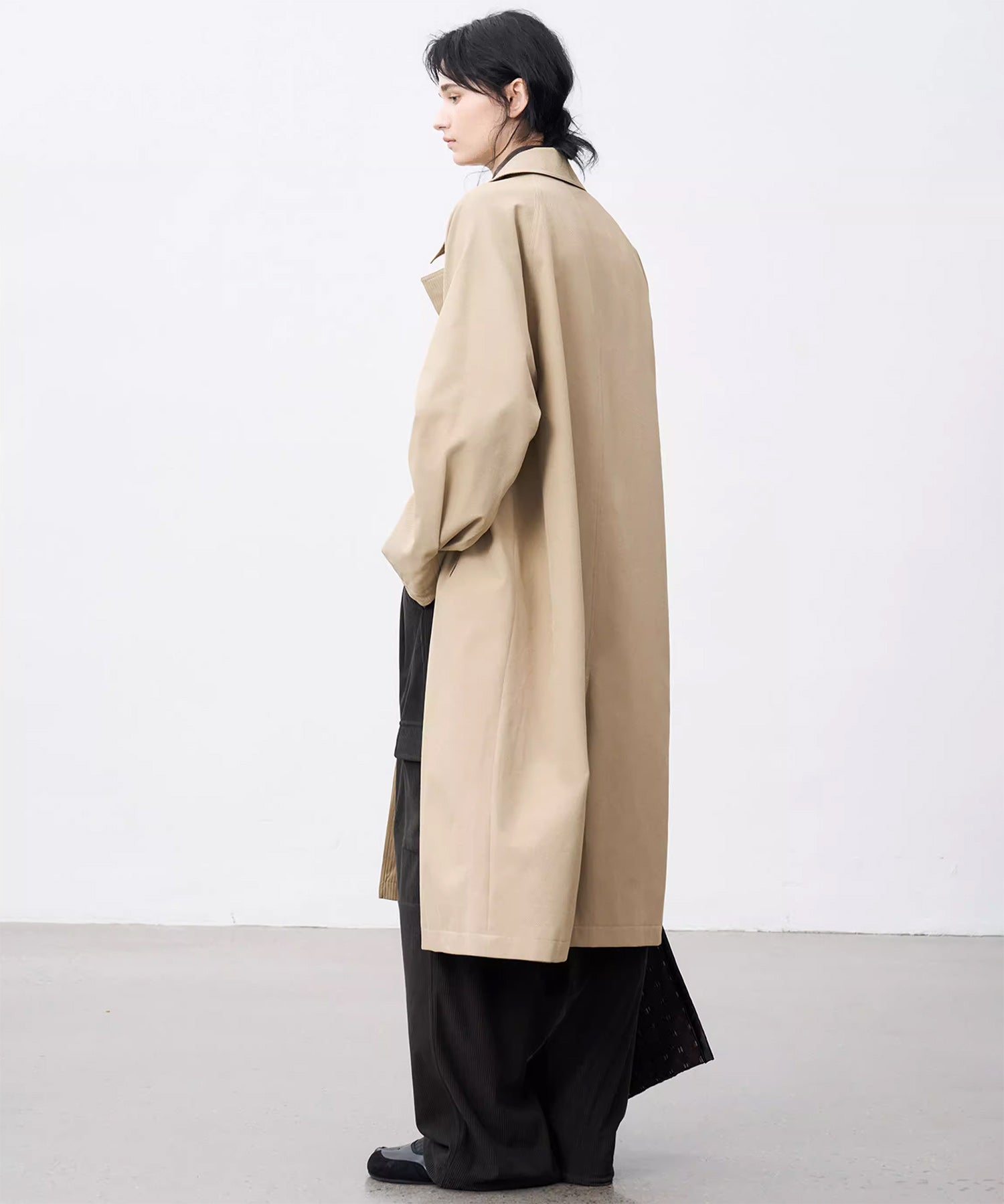 Structured Raglan Trench Coat – Oversized Fit