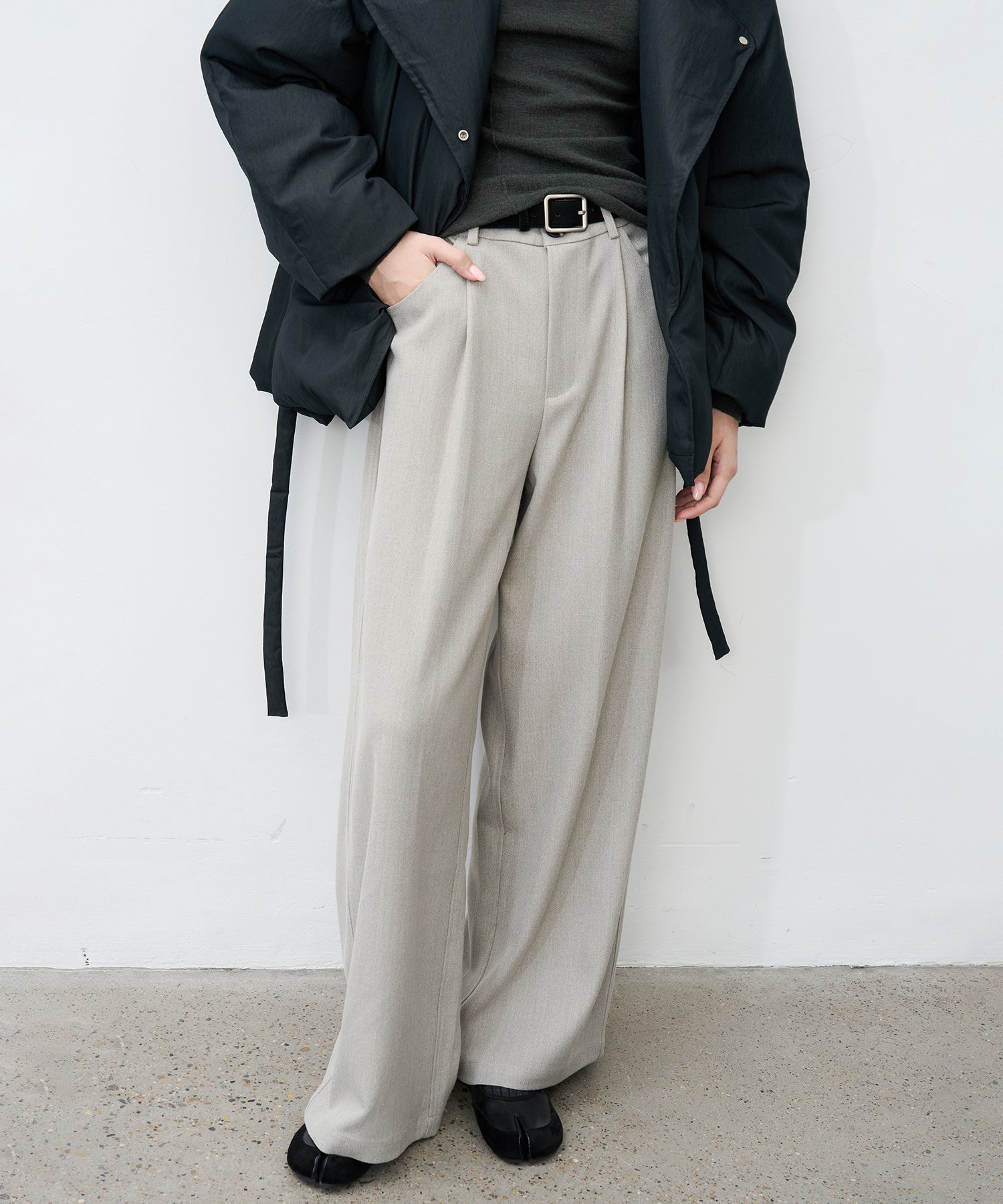 Textured Low-Rise Wide Straight Curved Pants