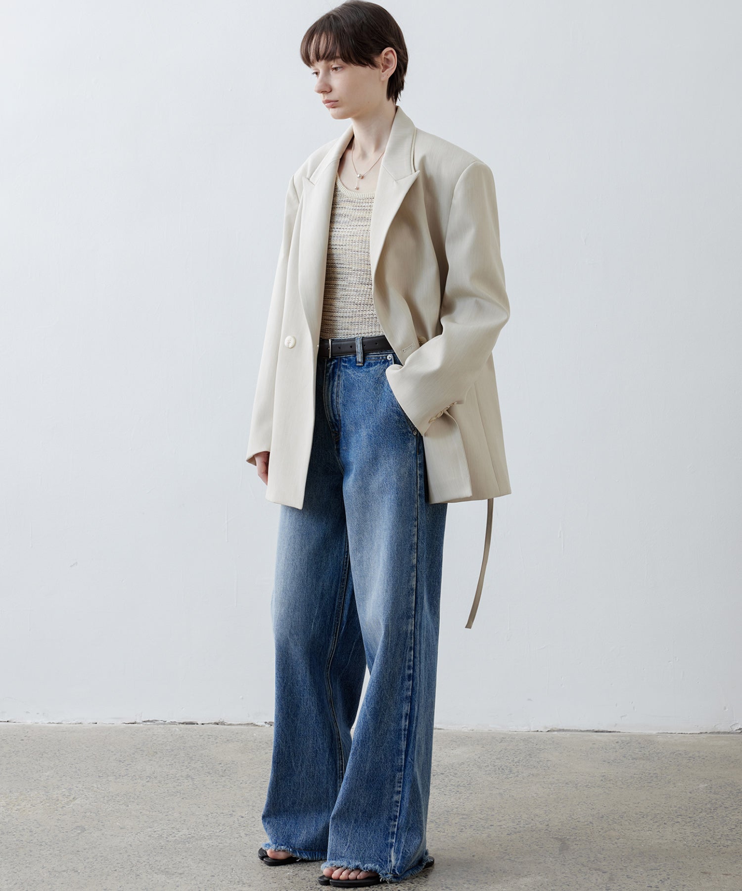 Frayed Hem Straight Denim Pants