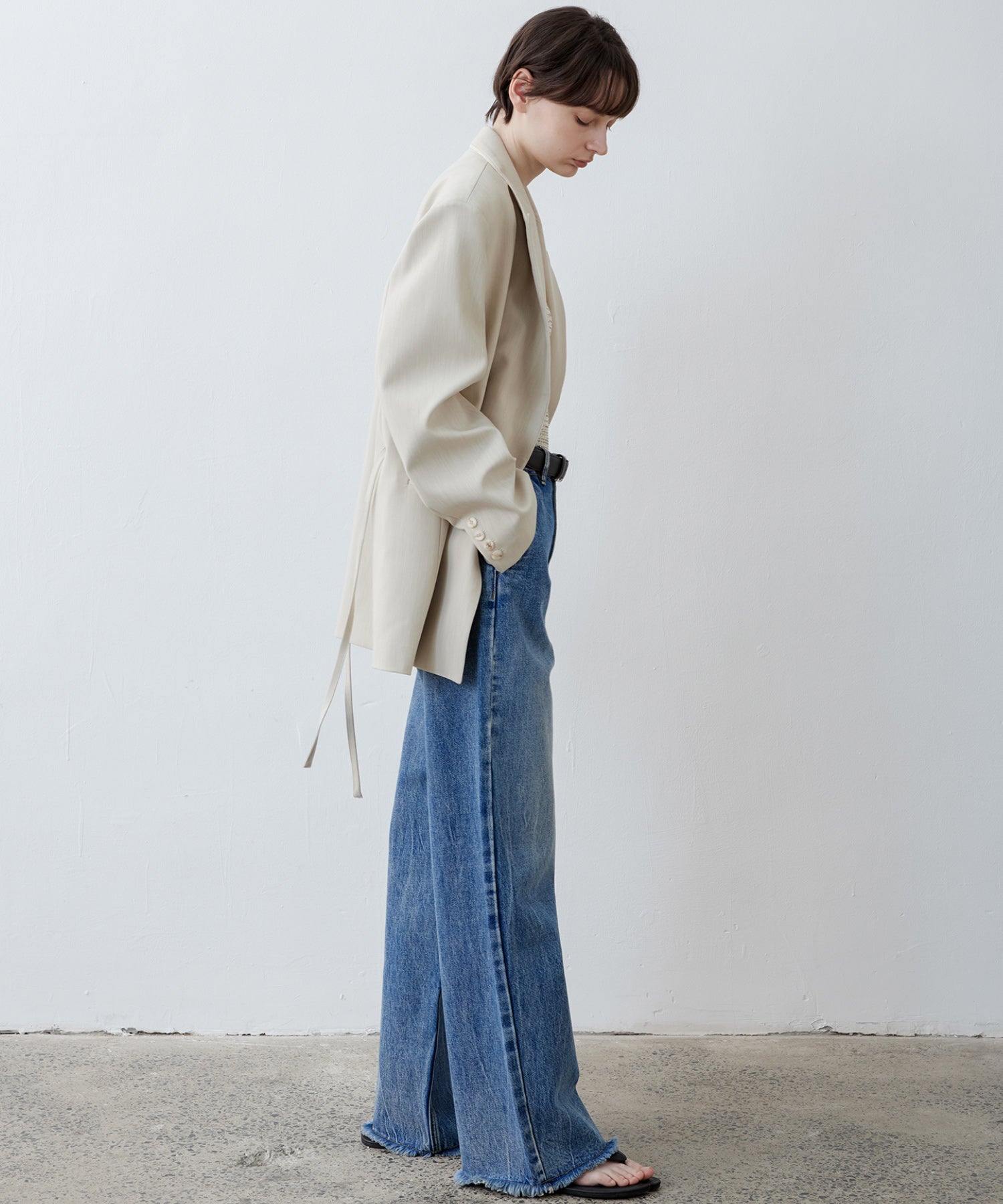 Frayed Hem Straight Denim Pants