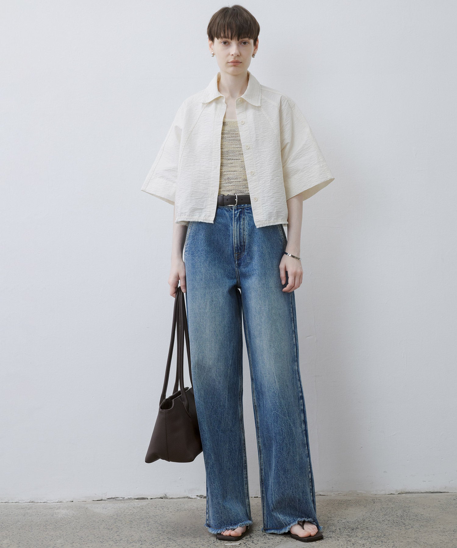 Artisanal Texture Shirt with Fringe Design – 5-Sleeve Raglan Style