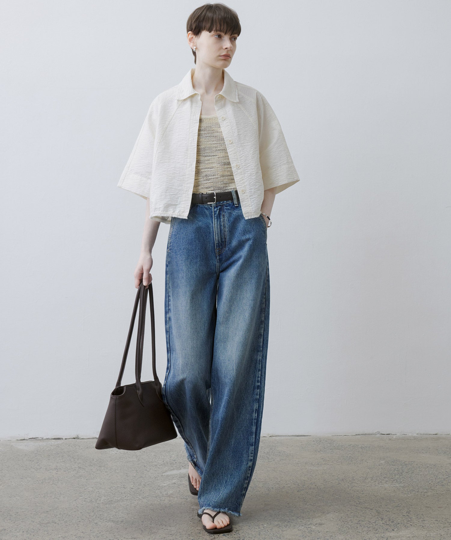 Artisanal Texture Shirt with Fringe Design – 5-Sleeve Raglan Style
