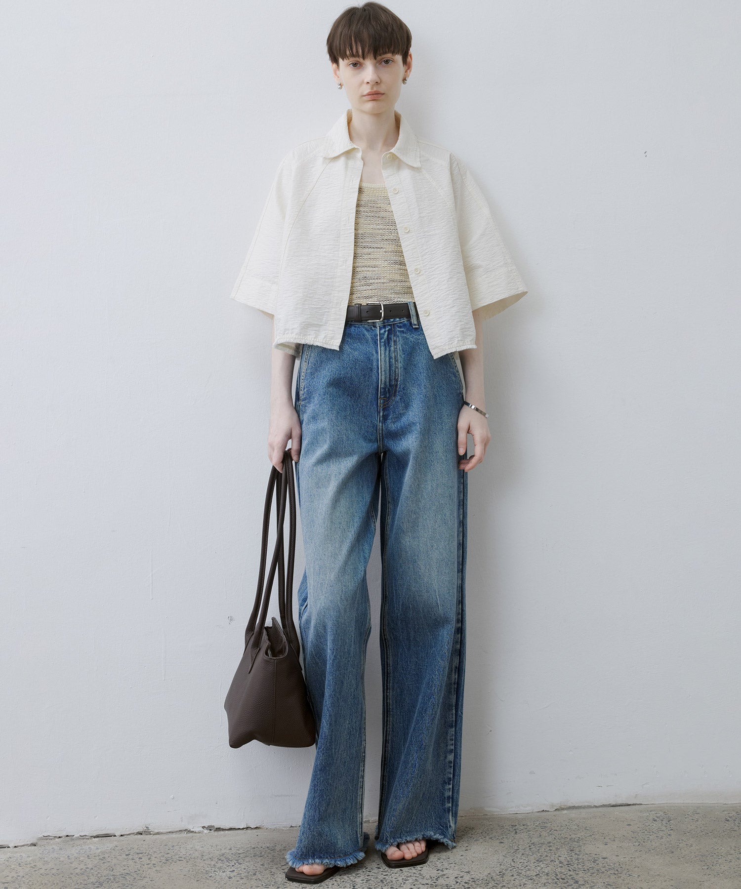 Artisanal Texture Shirt with Fringe Design – 5-Sleeve Raglan Style