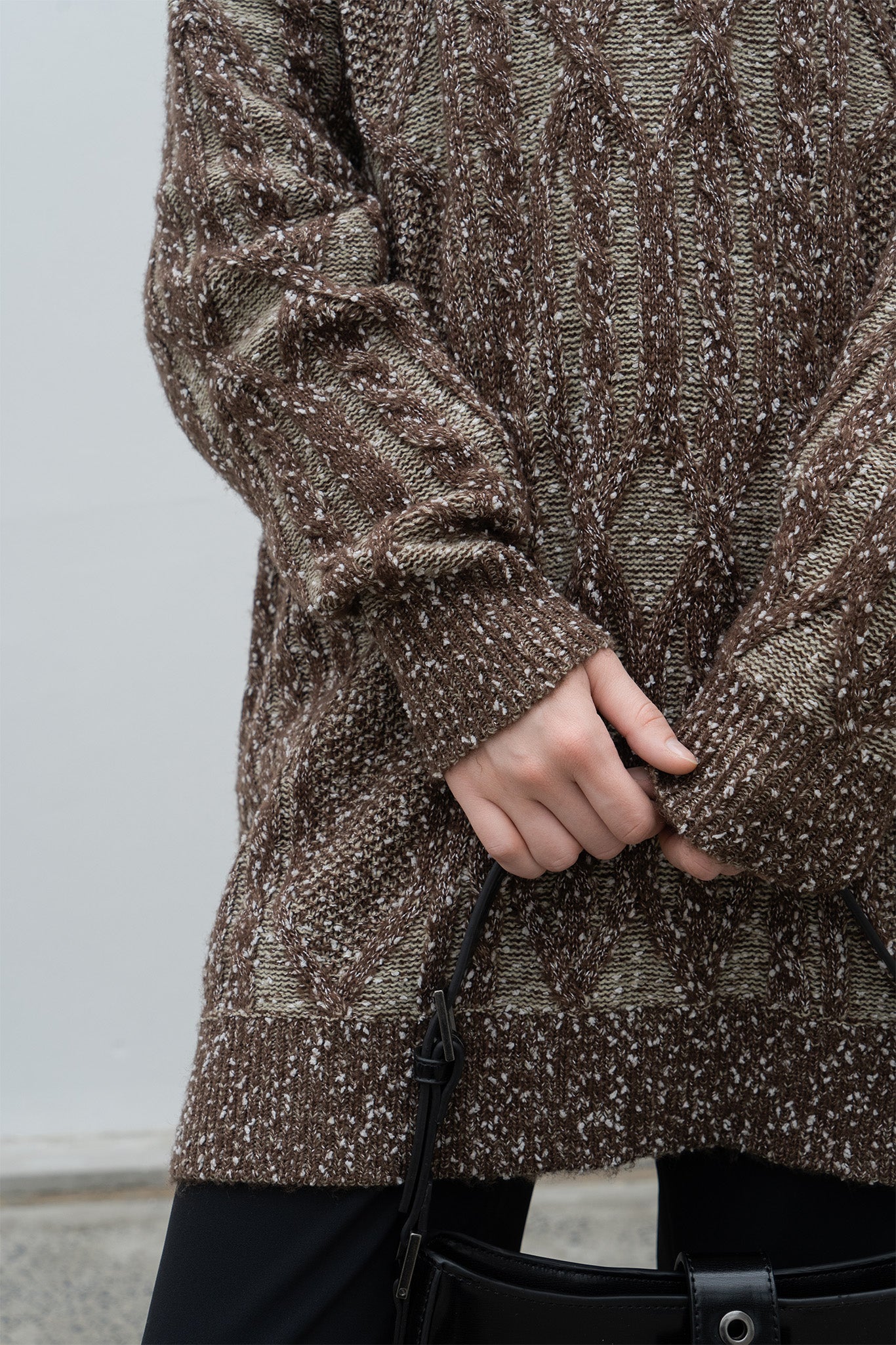 Cable-knit jacquard oversized V-neck knit top