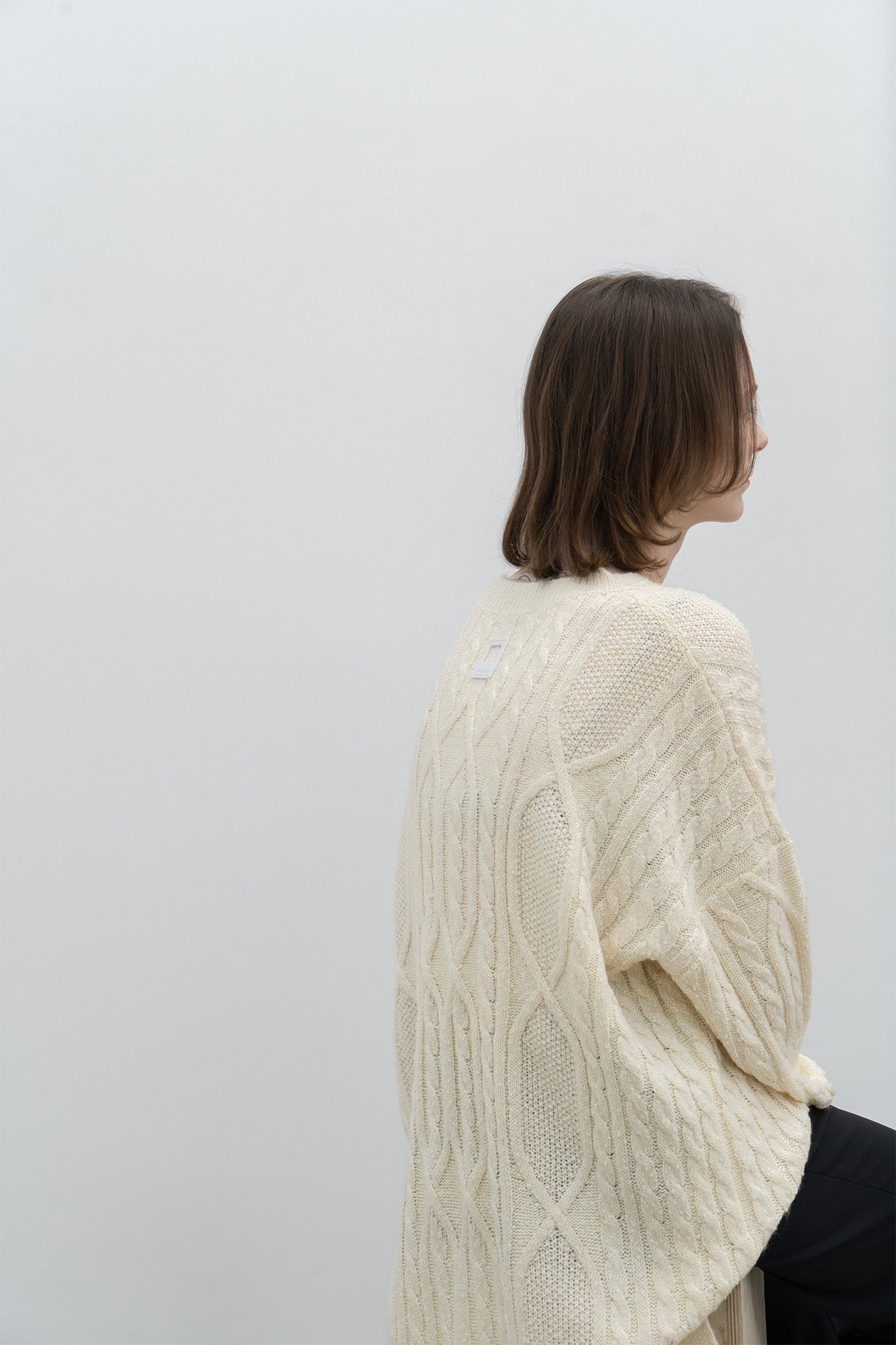 Cable-knit jacquard oversized V-neck knit top