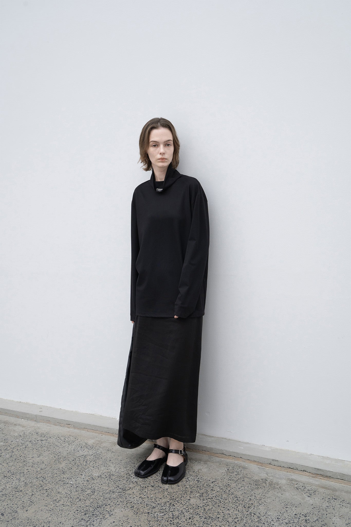 High neck long T-shirt cut-and-sew tops with logo