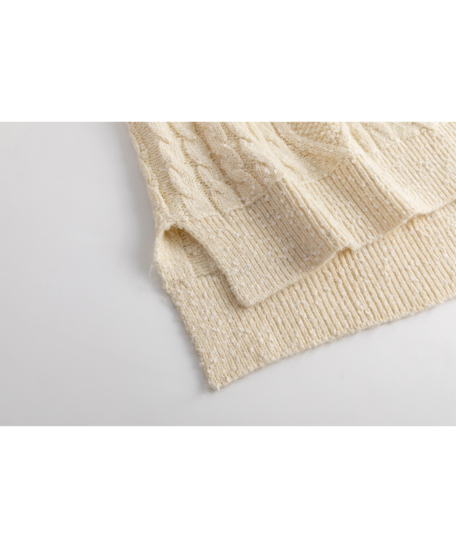 Cable-knit jacquard oversized V-neck knit top