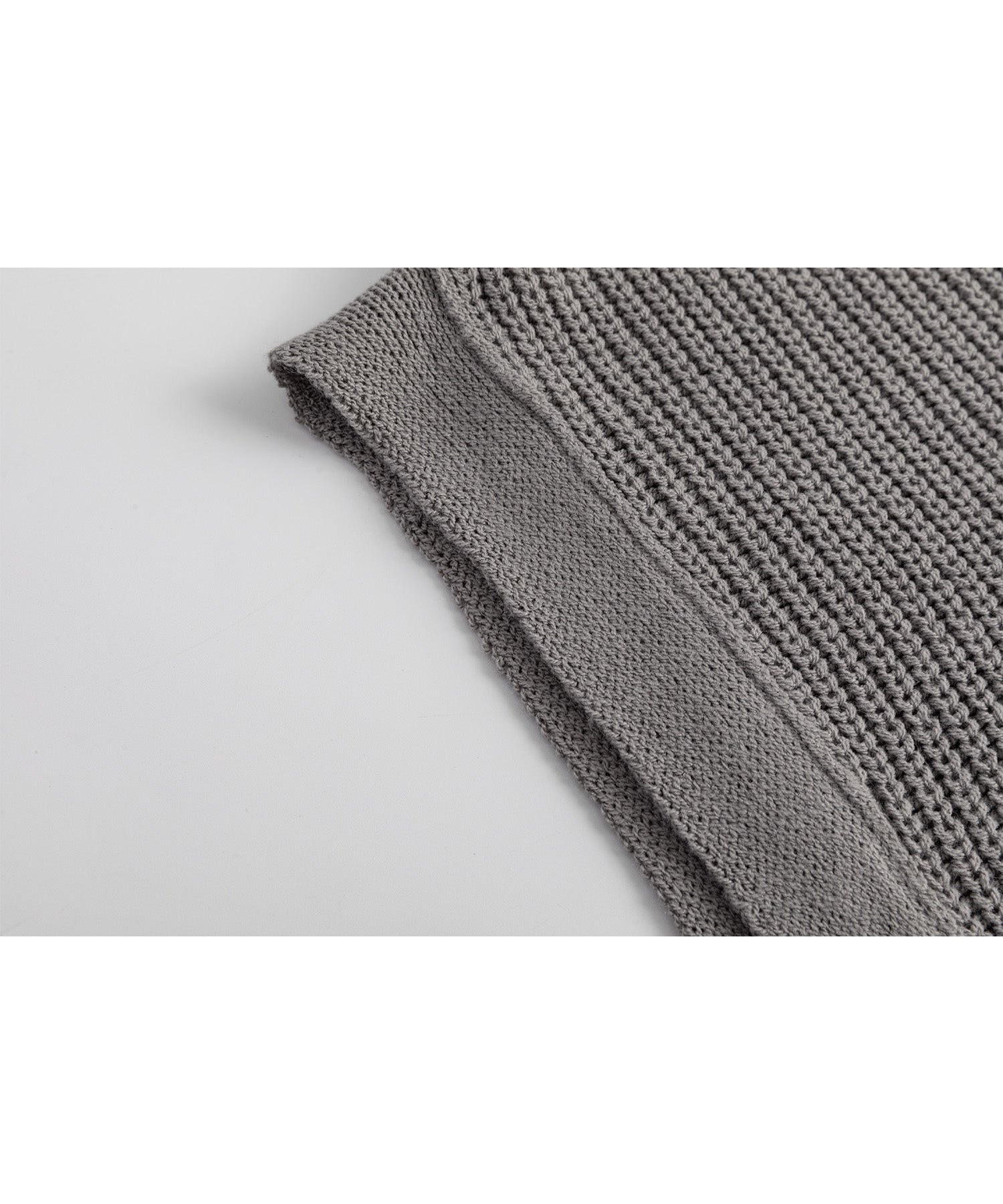 Stand collar high neck half zip up side open knit vest