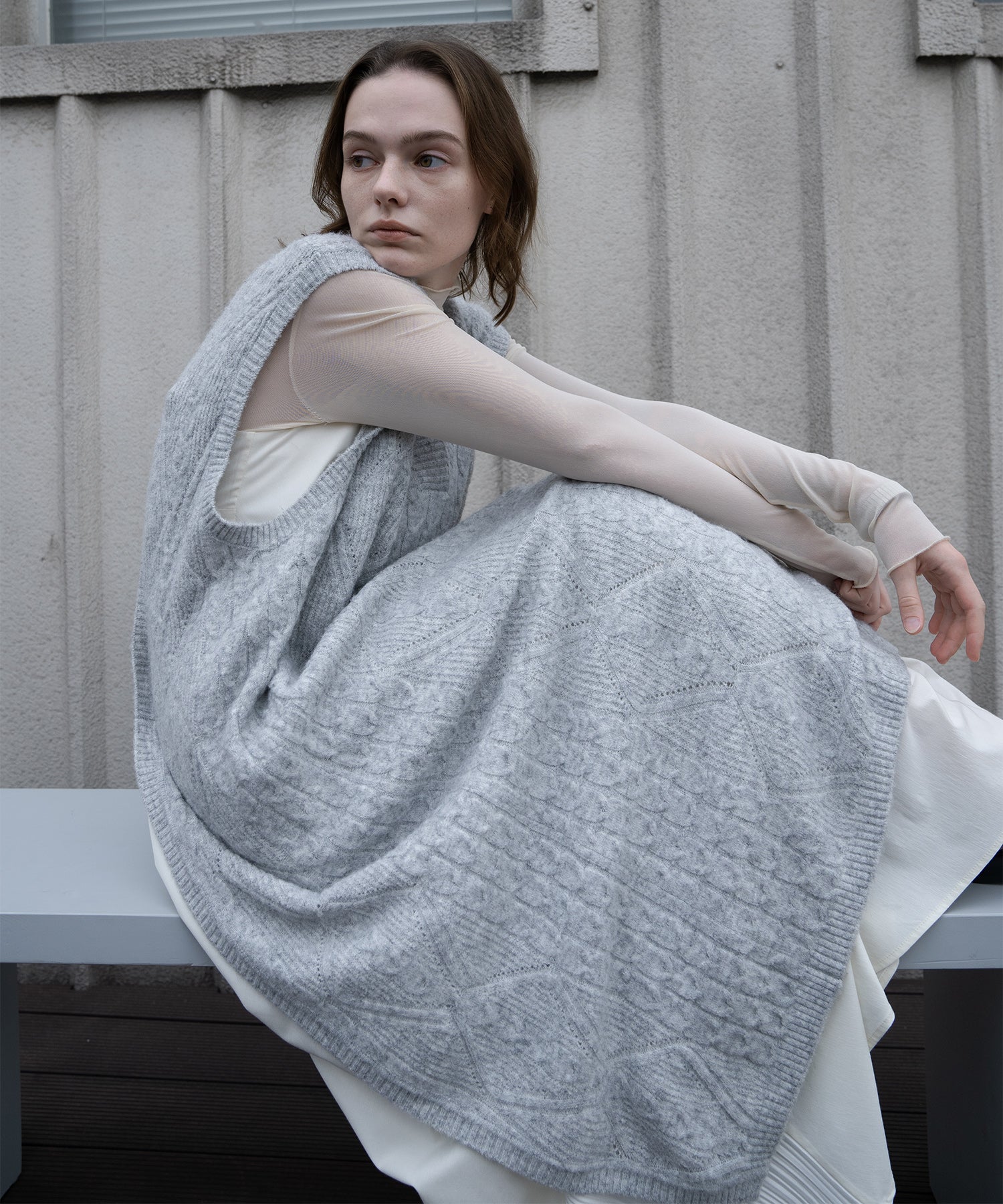 Back open cable knit long knit vest dress 