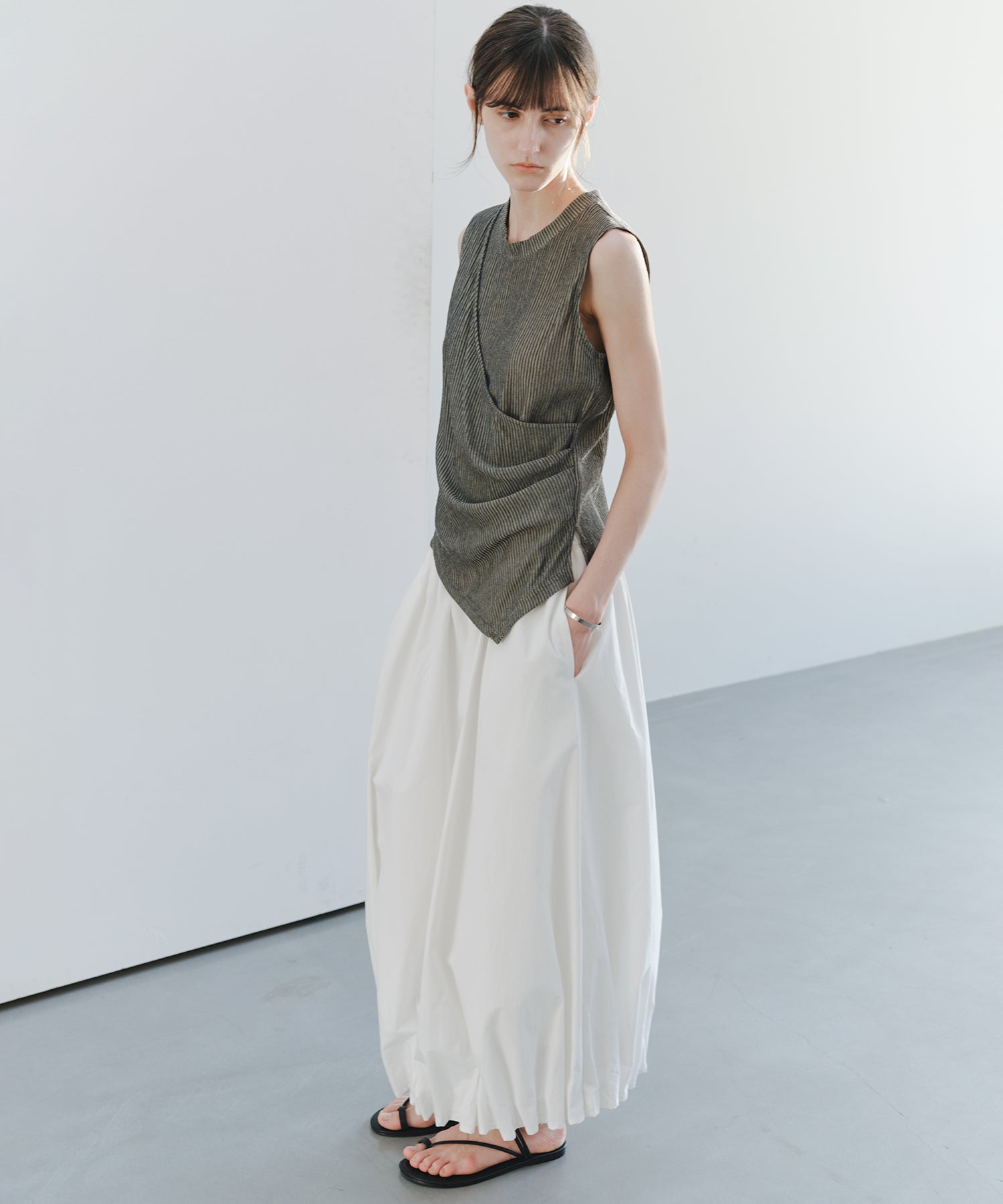 「7月上旬～中旬出荷」Tucked Balloon Hem Maxi Skirt
