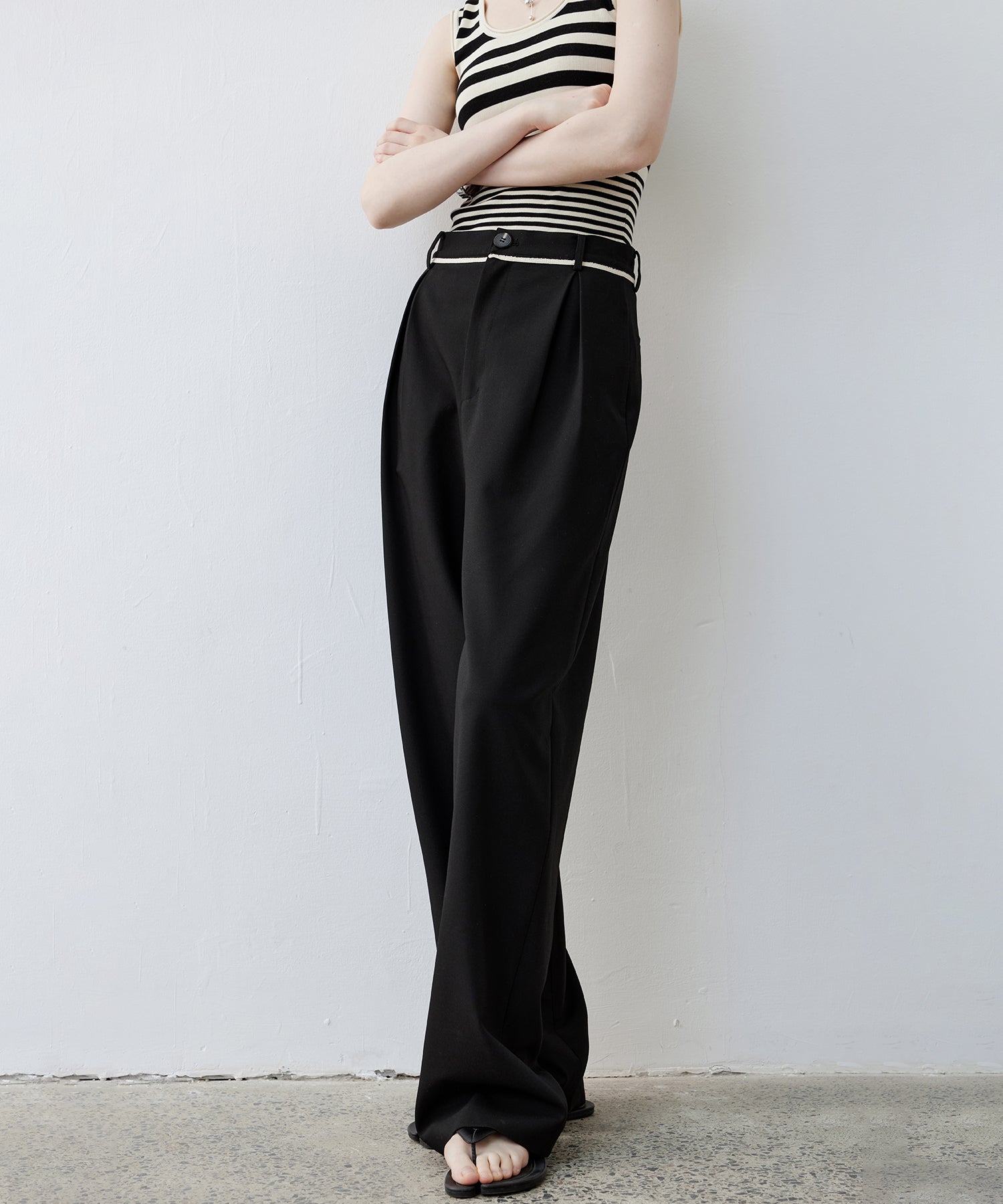 Mid-Rise Tapered Trousers