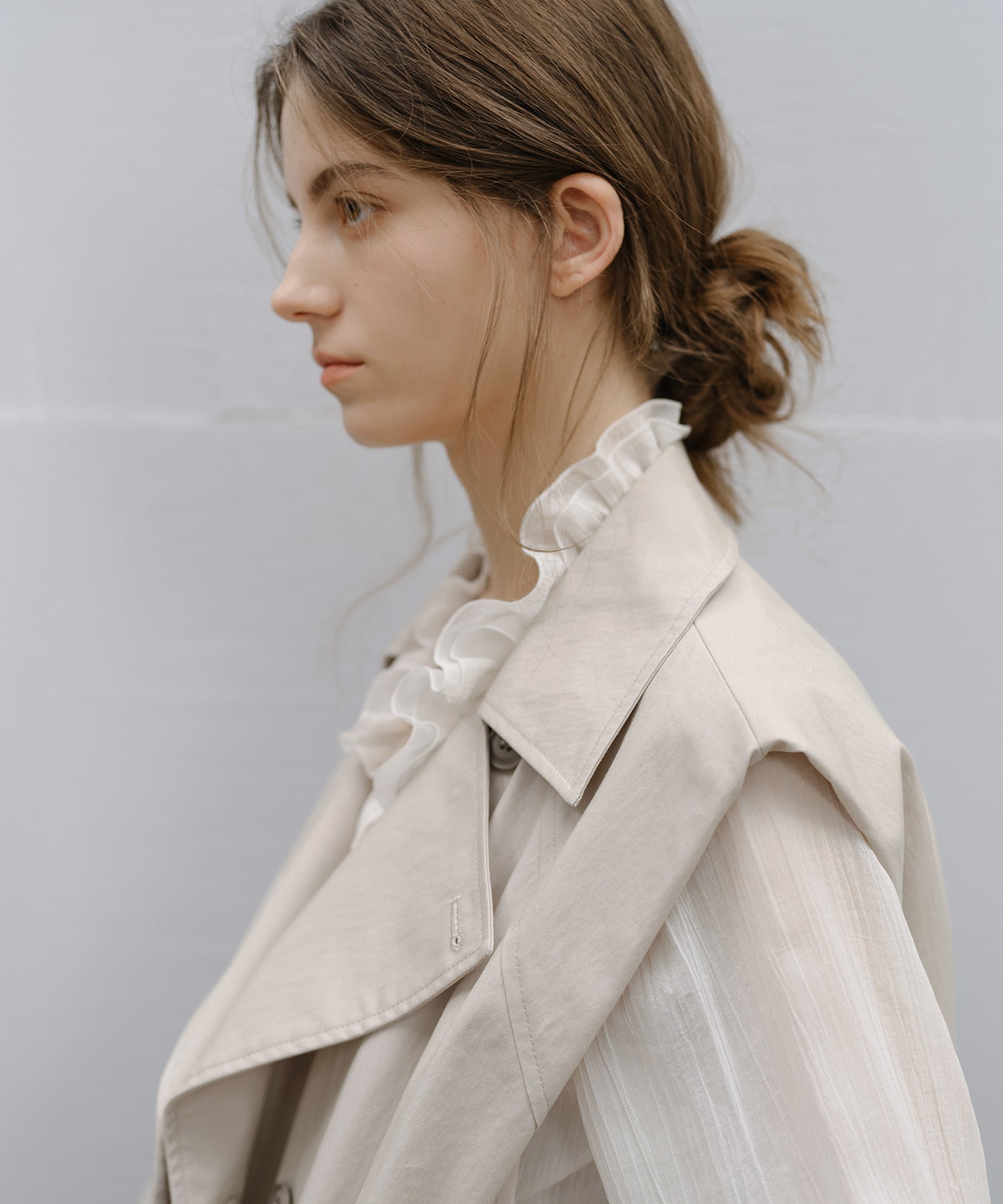 "Shipping scheduled for late February to early March" Lapel Collar Double-Breasted Vest