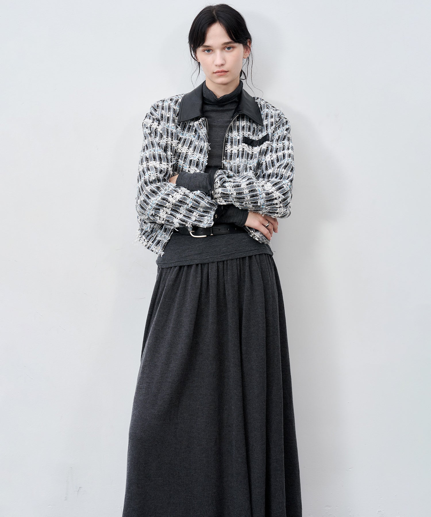 Elegant Flowy Flared Knit Midi Skirt