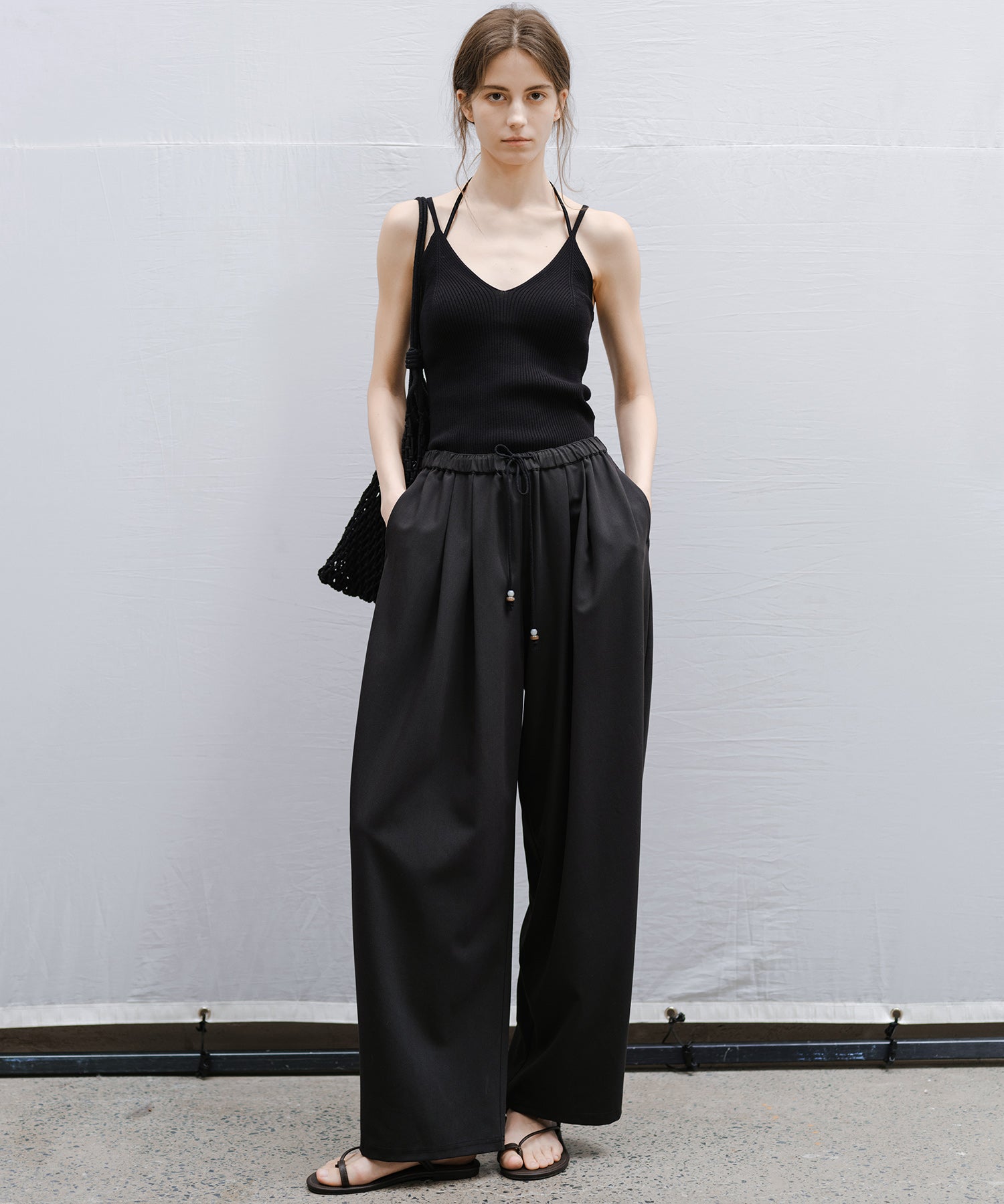 Sculpted Curve Wide Pants – Minimal Line Fit
