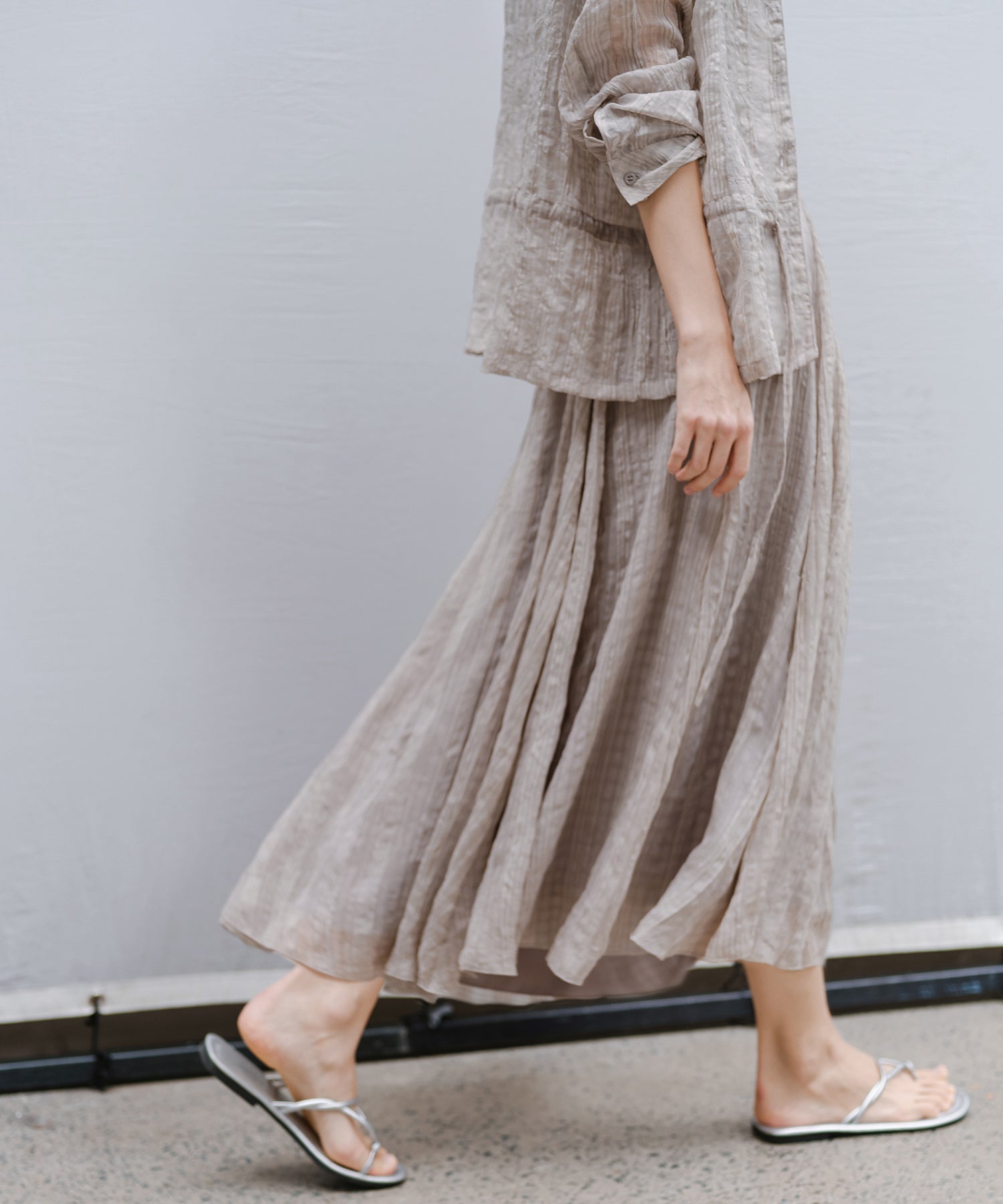 Asymmetric Hem Crinkled Check Midi Skirt – A-Line Silhouette