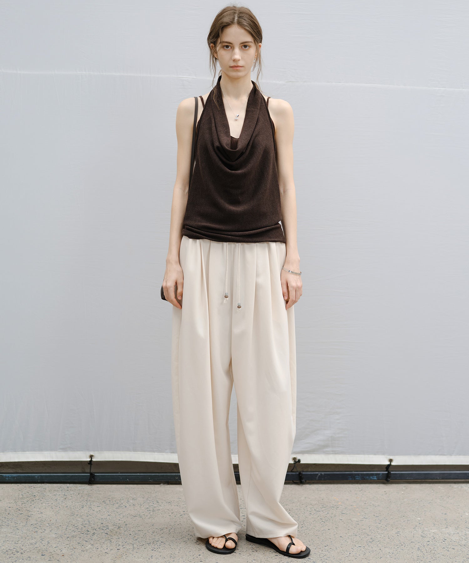 Sculpted Curve Wide Pants – Minimal Line Fit