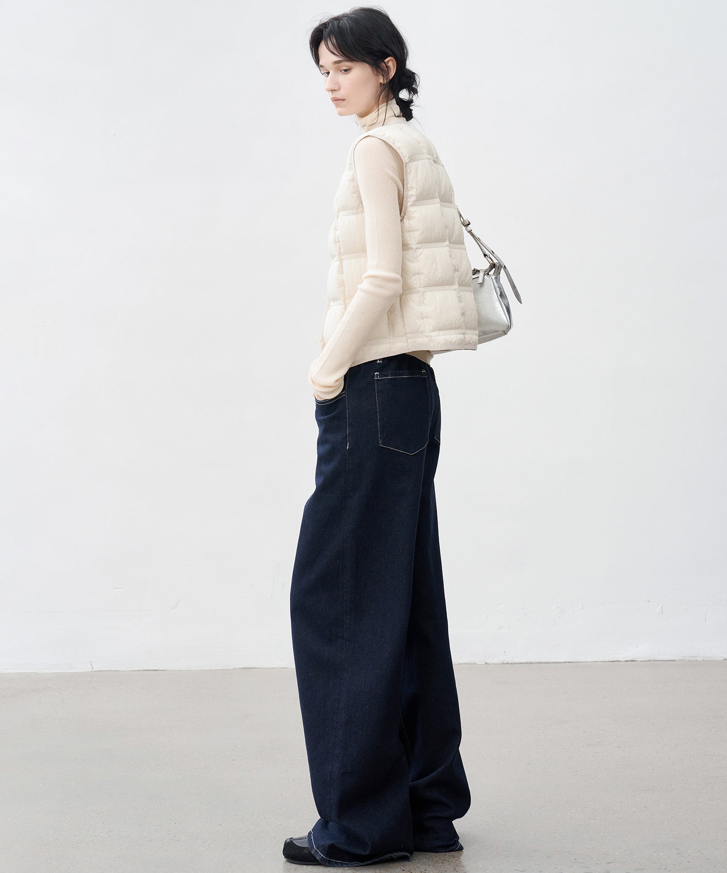 Lightweight Crinkled Down Vest
