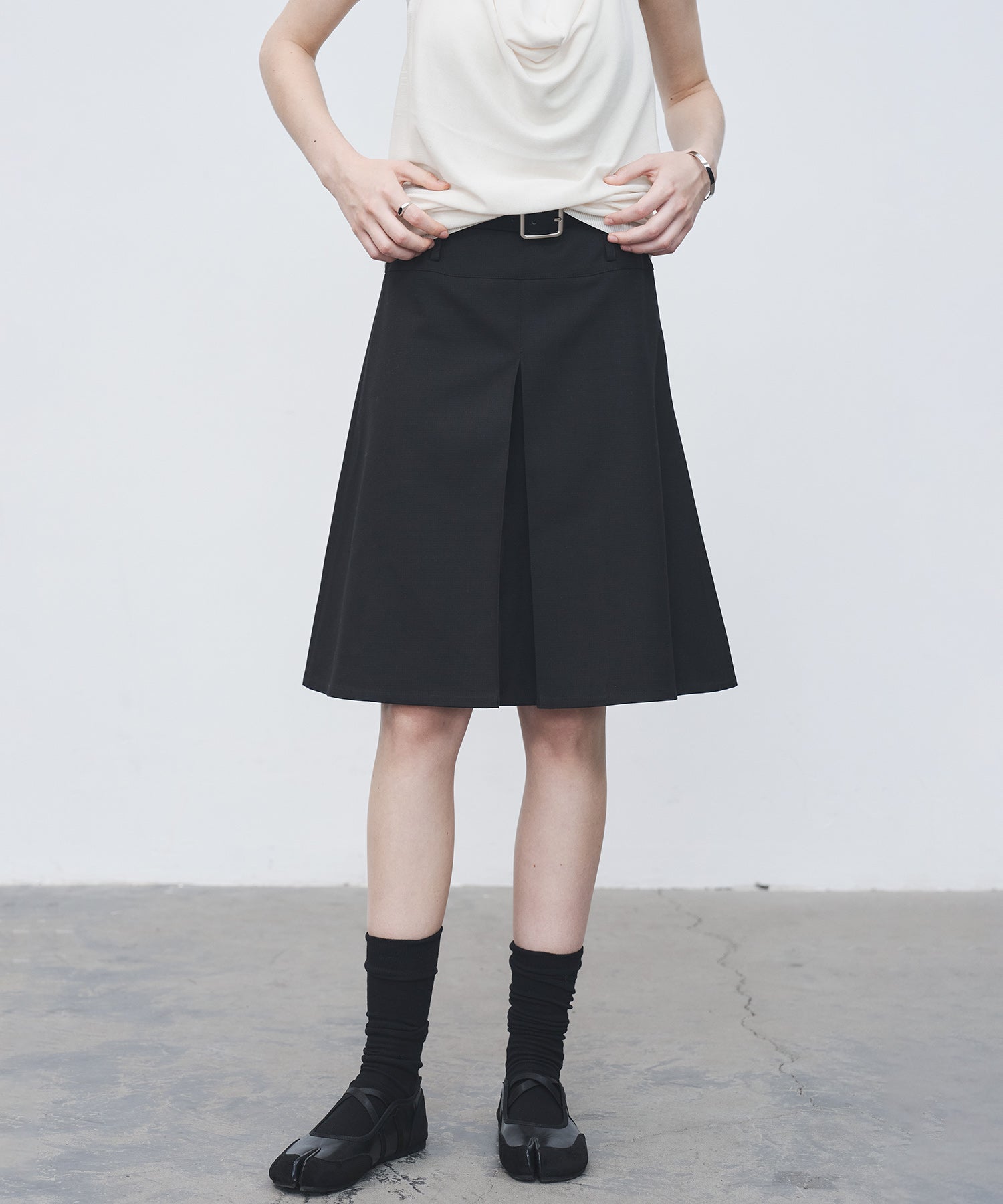2-Way Pleated Suit Midi Skirt – High Waist A-Line Fit