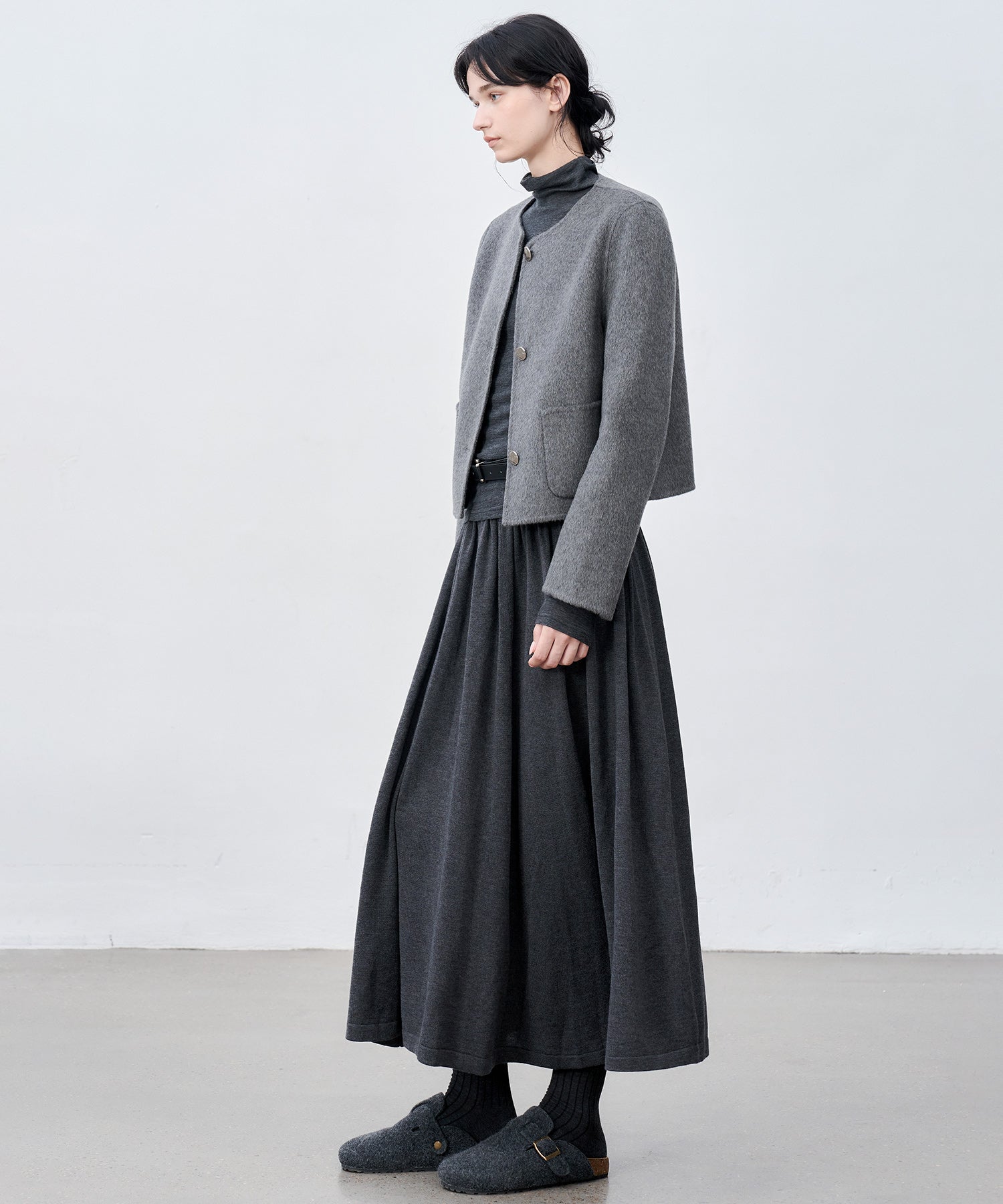 Elegant Flowy Flared Knit Midi Skirt