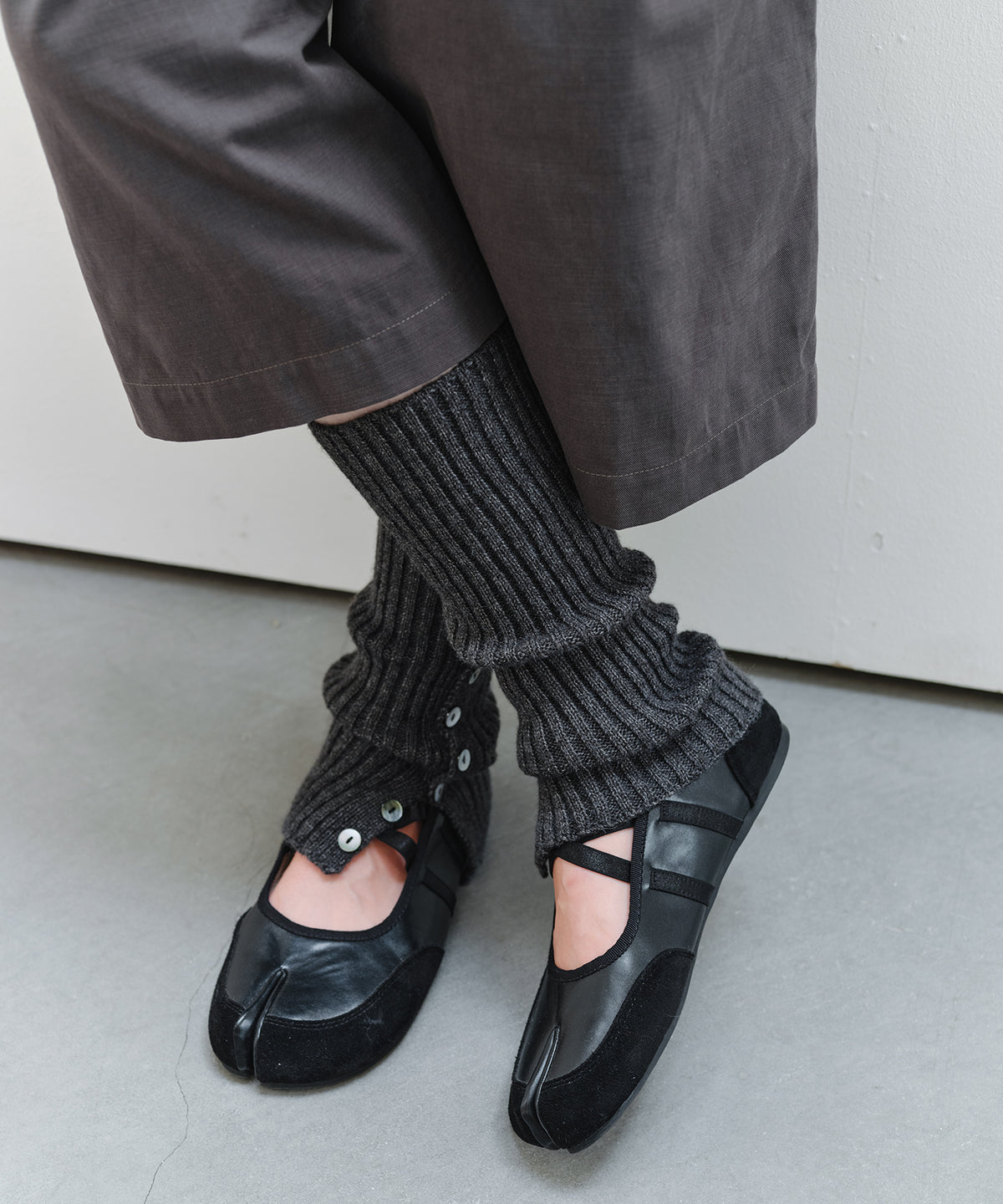 Button Detail Ribbed Knit Leg Warmers