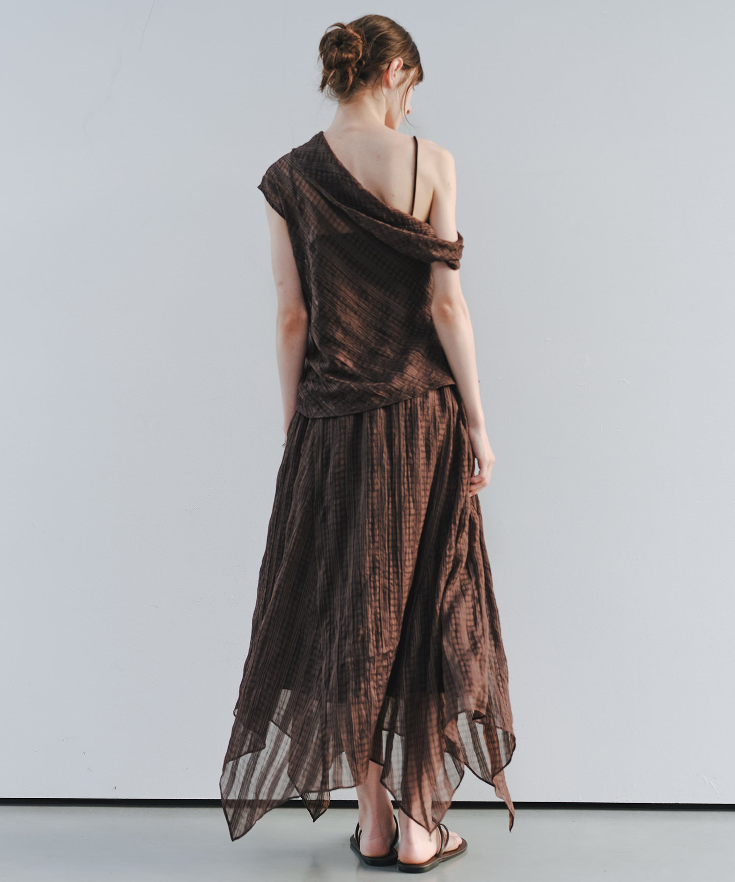 「7月中旬～下旬出荷」Sheer Check Asymmetric Skirt