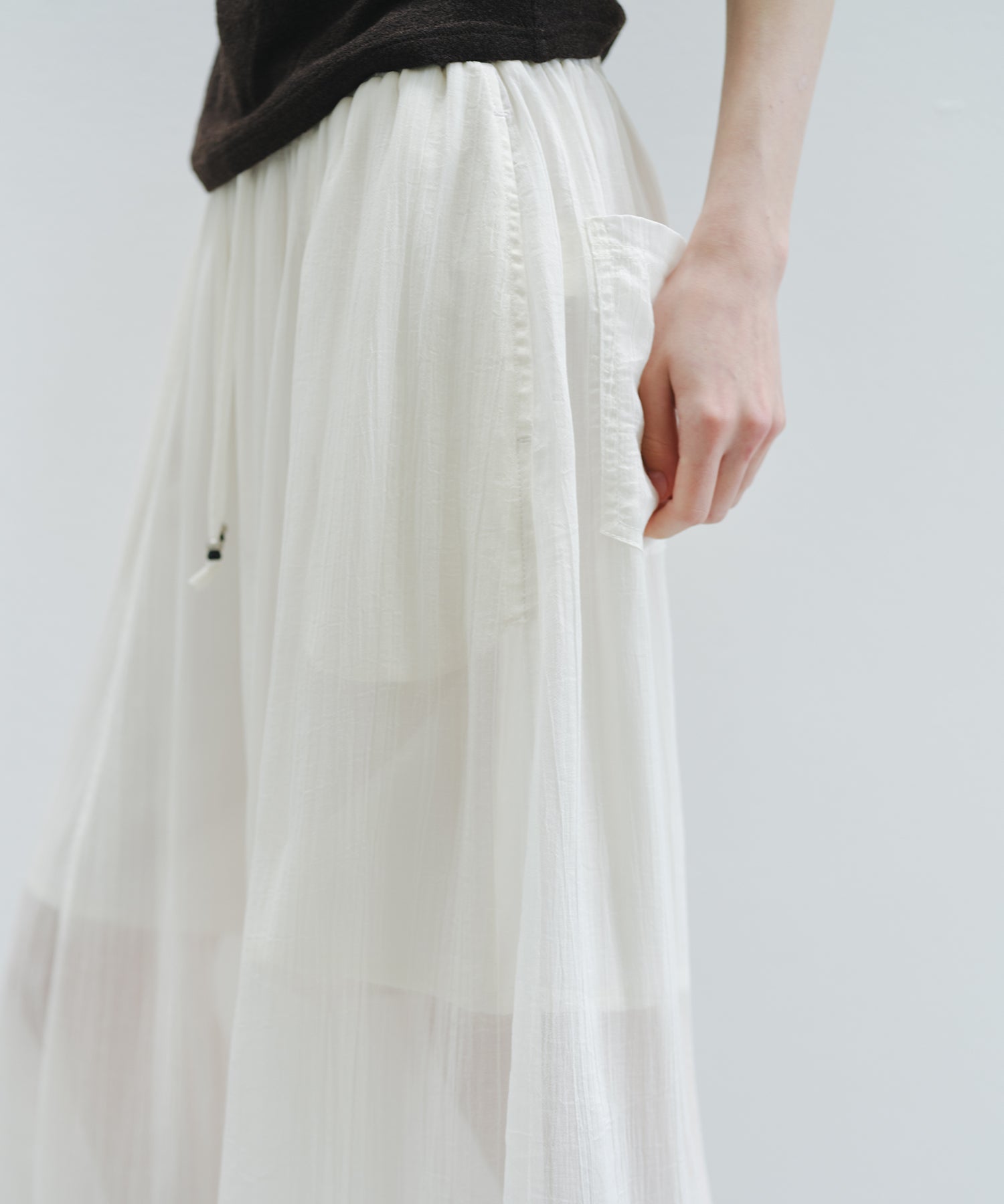 「6月上旬～中旬出荷」Curve Silhouette Drawstring Pants