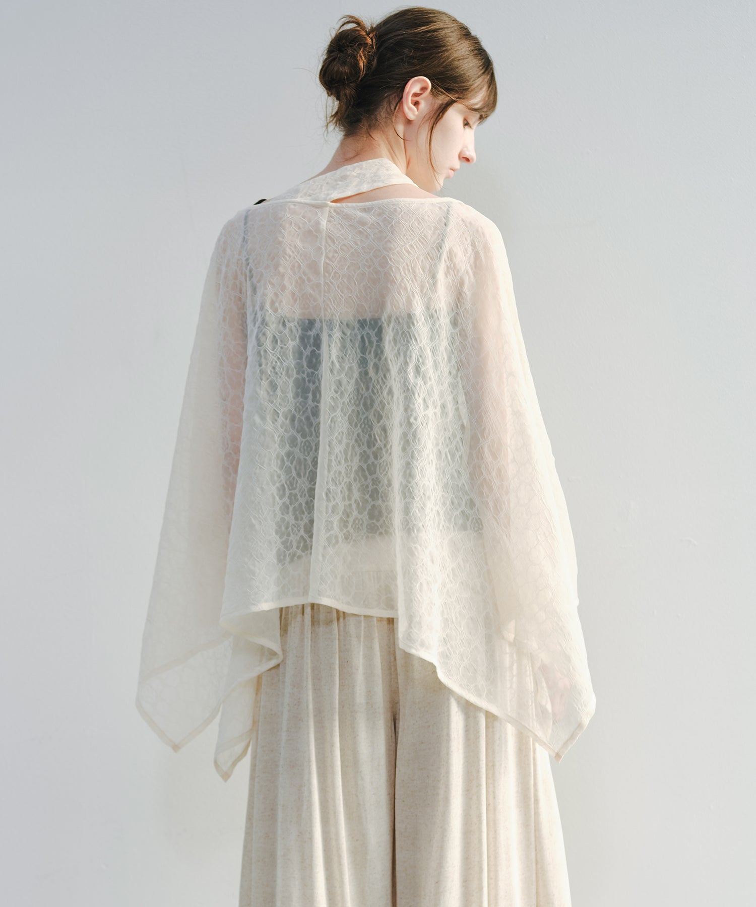「7月中旬～下旬出荷」Multi-Way Sheer Scarf Layer Top