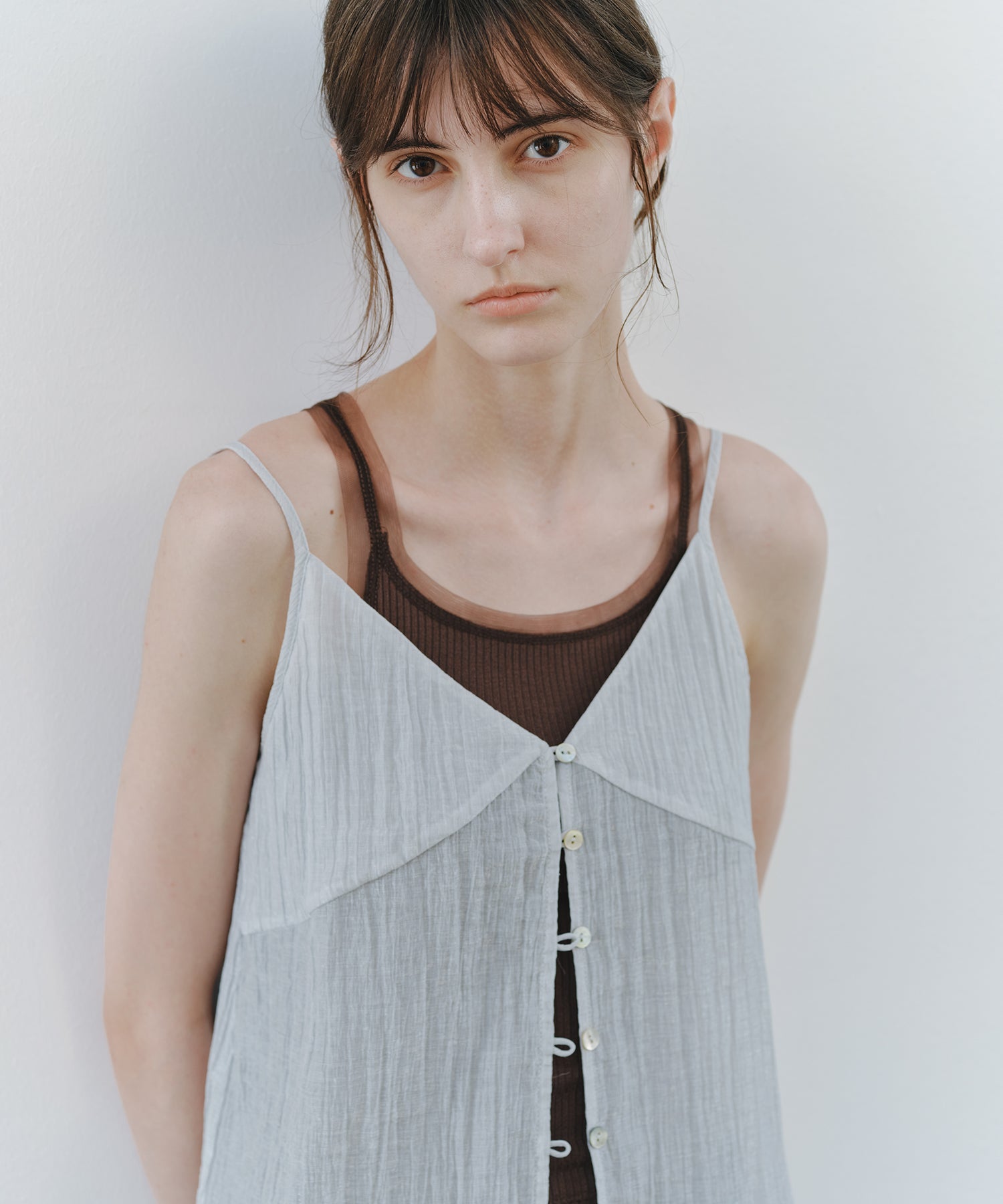 「7月上旬～中旬出荷」Sheer Textured Front Button Camisole