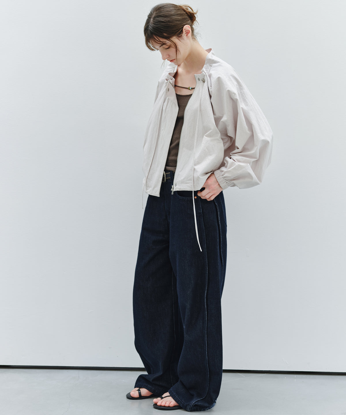「9月下旬出荷予定」Drawstring Gathered Cropped Blouson