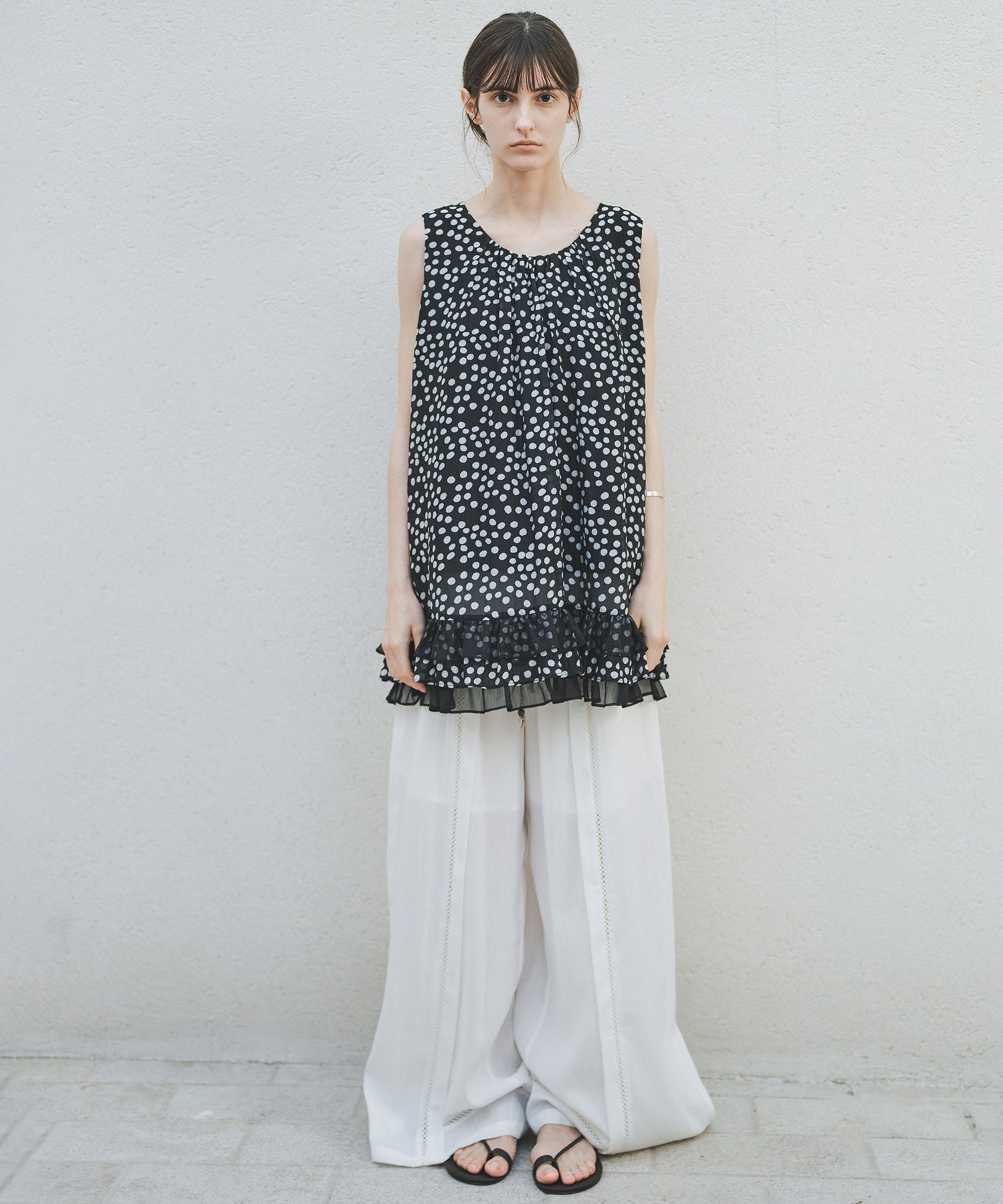 「7月中旬～下旬出荷」Dot Frill Hem Mini Dress