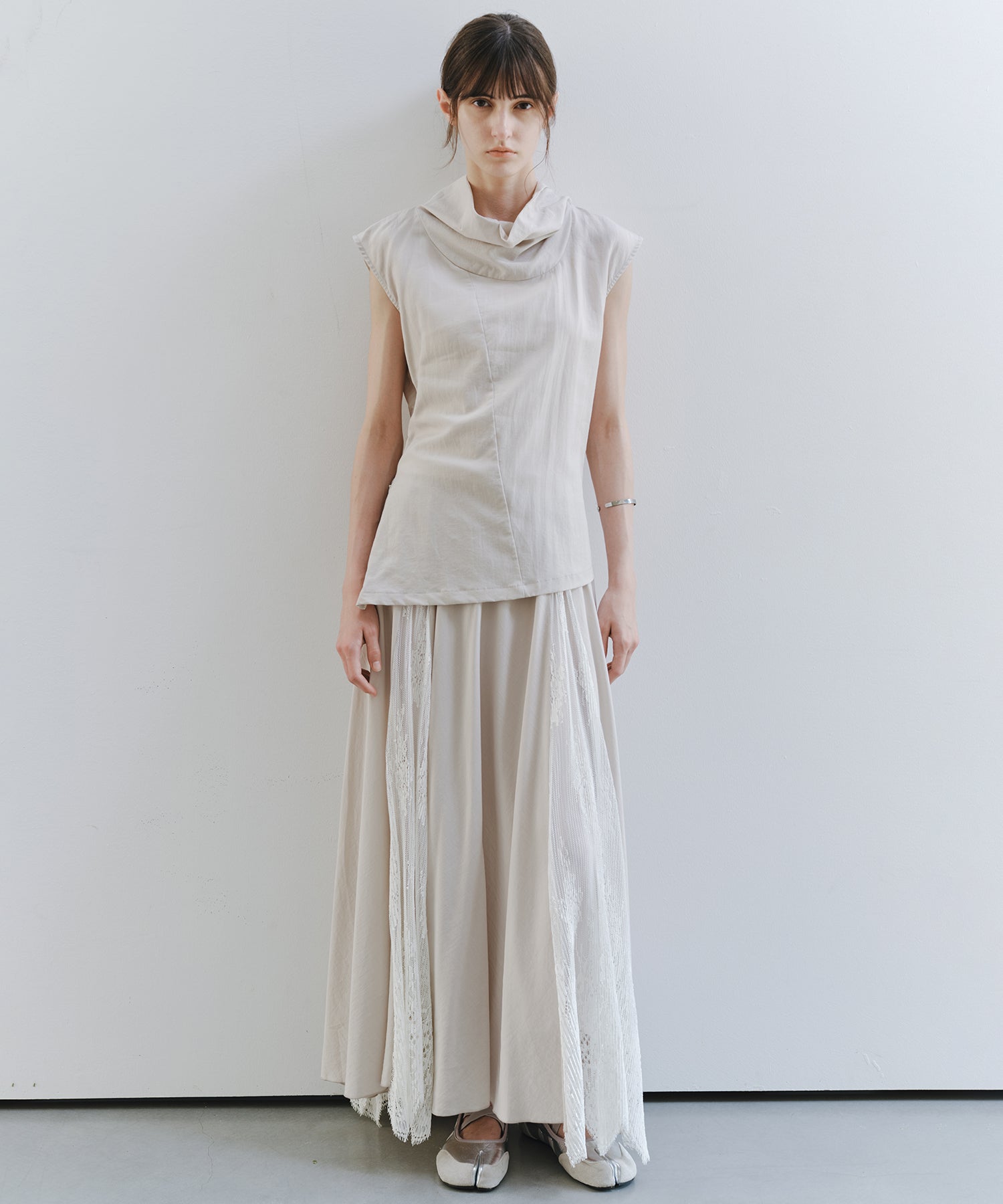 「7月中旬～下旬出荷」Draped Neck Back Tie Top