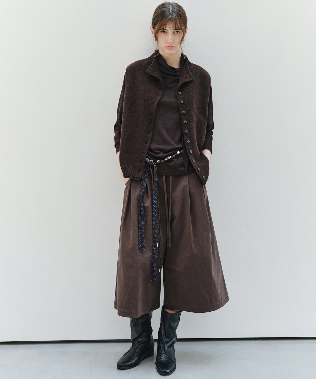 「10月下旬出荷予定」100% Wool High Neck Button Knit Vest