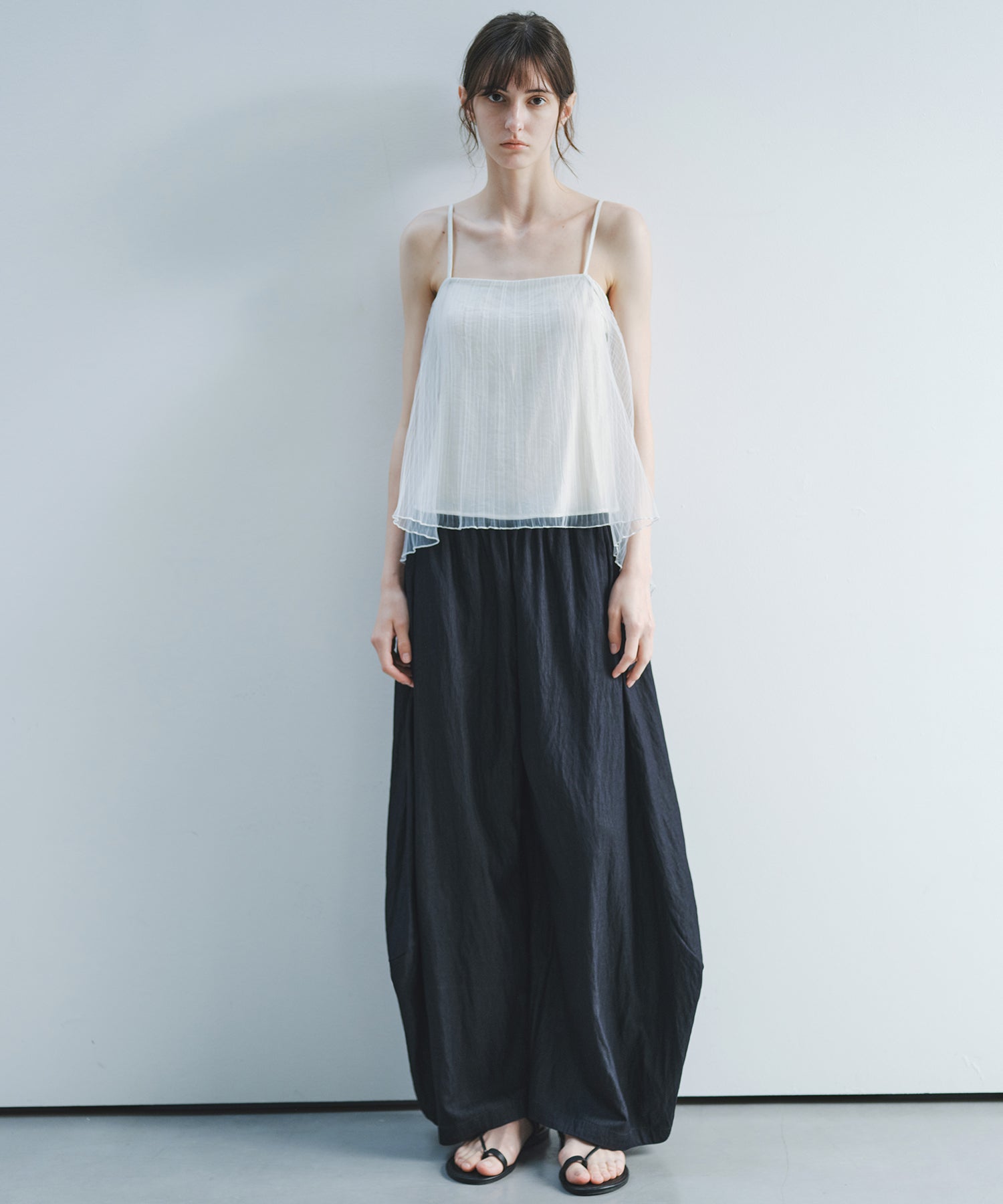 「7月中旬～下旬出荷」Sheer Pleated Back Tie Camisole Top