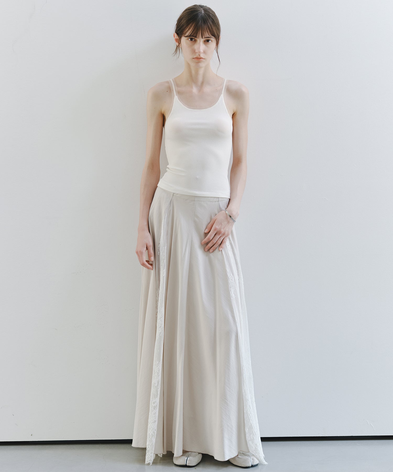 「7月中旬～下旬出荷」Lace Panel Flare Skirt