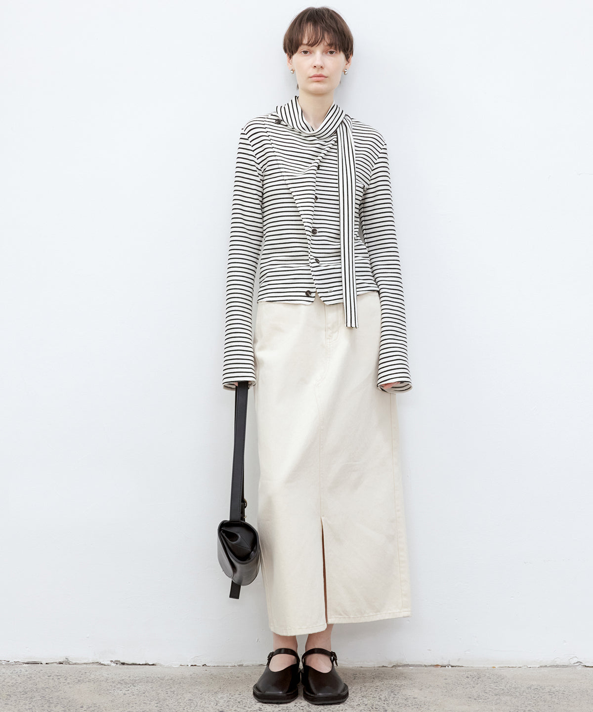 프런트 슬릿 H라인 롱 스커트