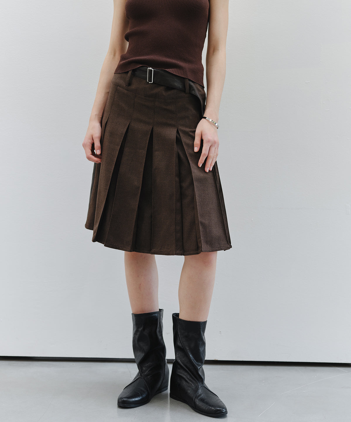 「9月下旬出荷予定」2WAY Faux Leather Pleated Midi Skirt
