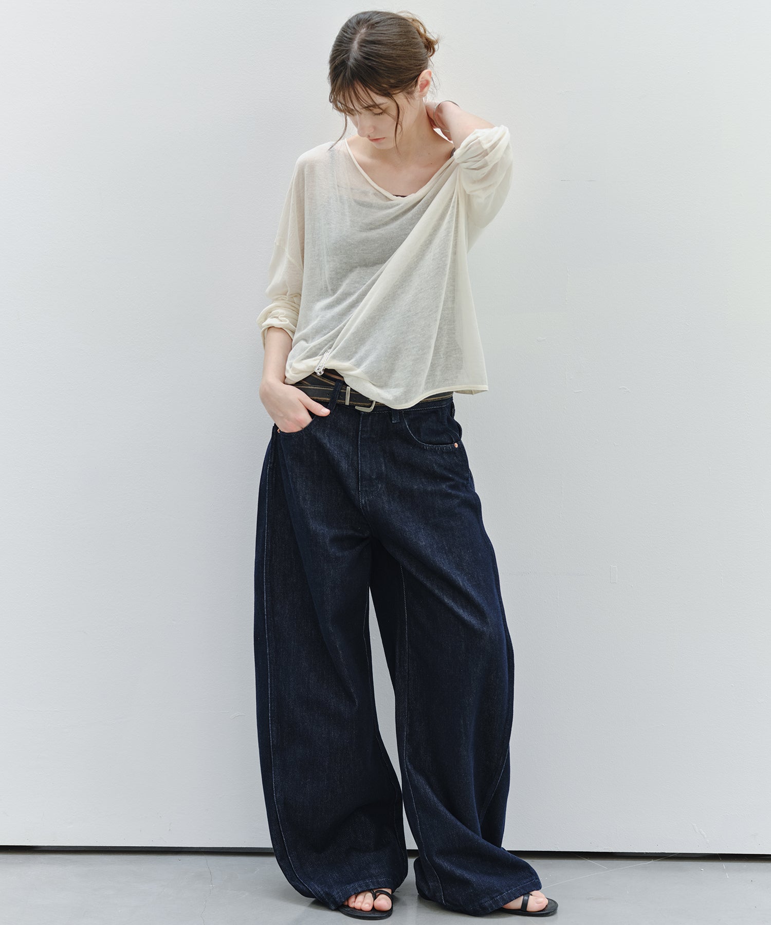 「9月下旬出荷予定」Drape Neck Sheer Loose Knit Top