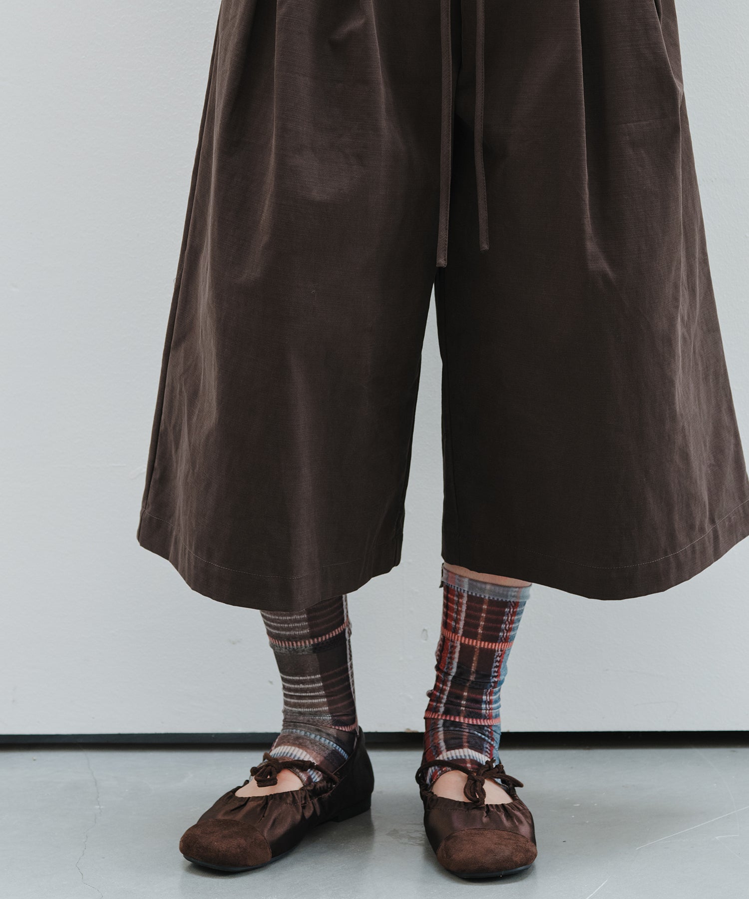 「9月下旬出荷予定」Vintage Check Sheer Leg Warmers