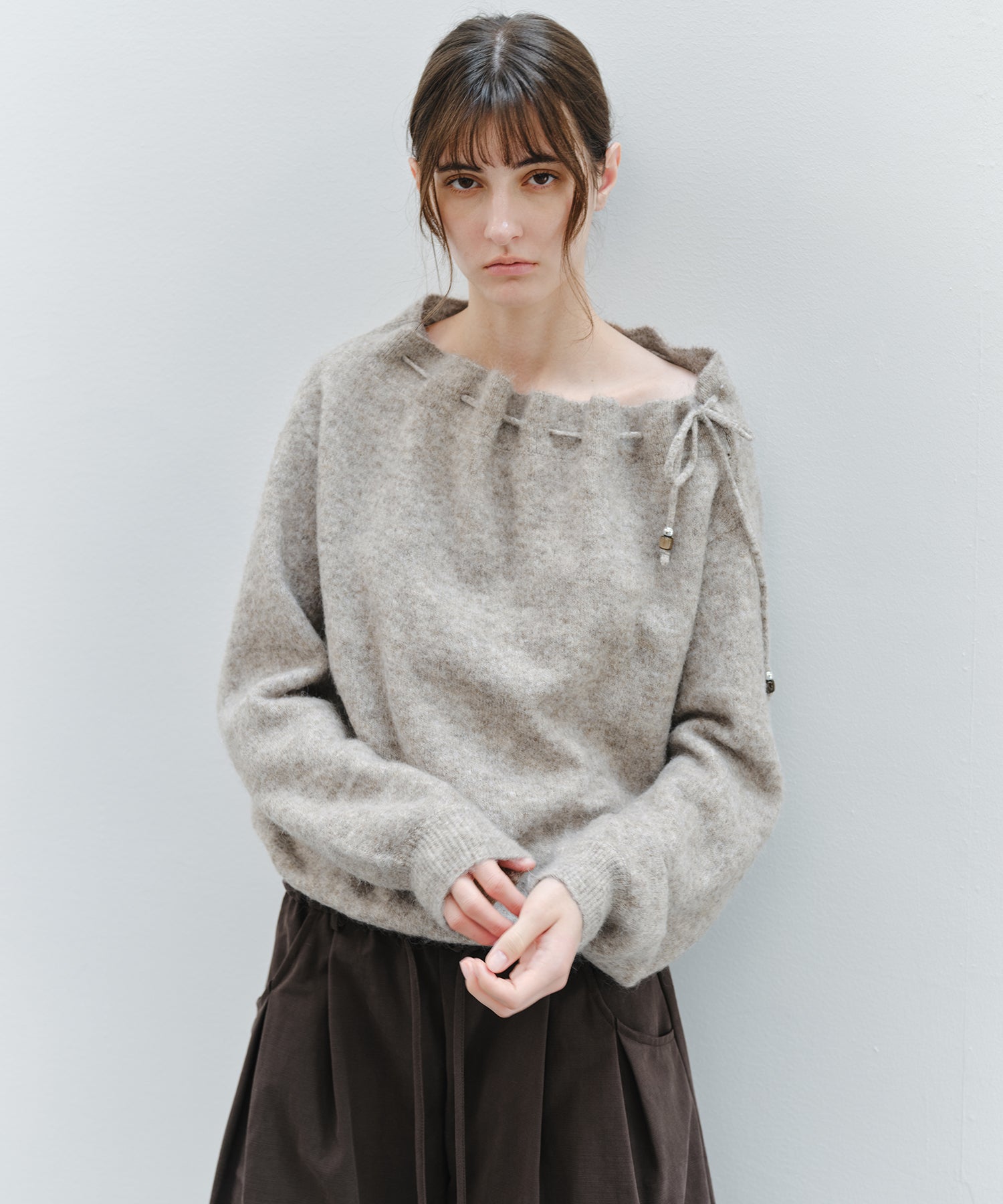 「9月下旬出荷予定」Shaggy Off-Shoulder Drawstring Knit Top