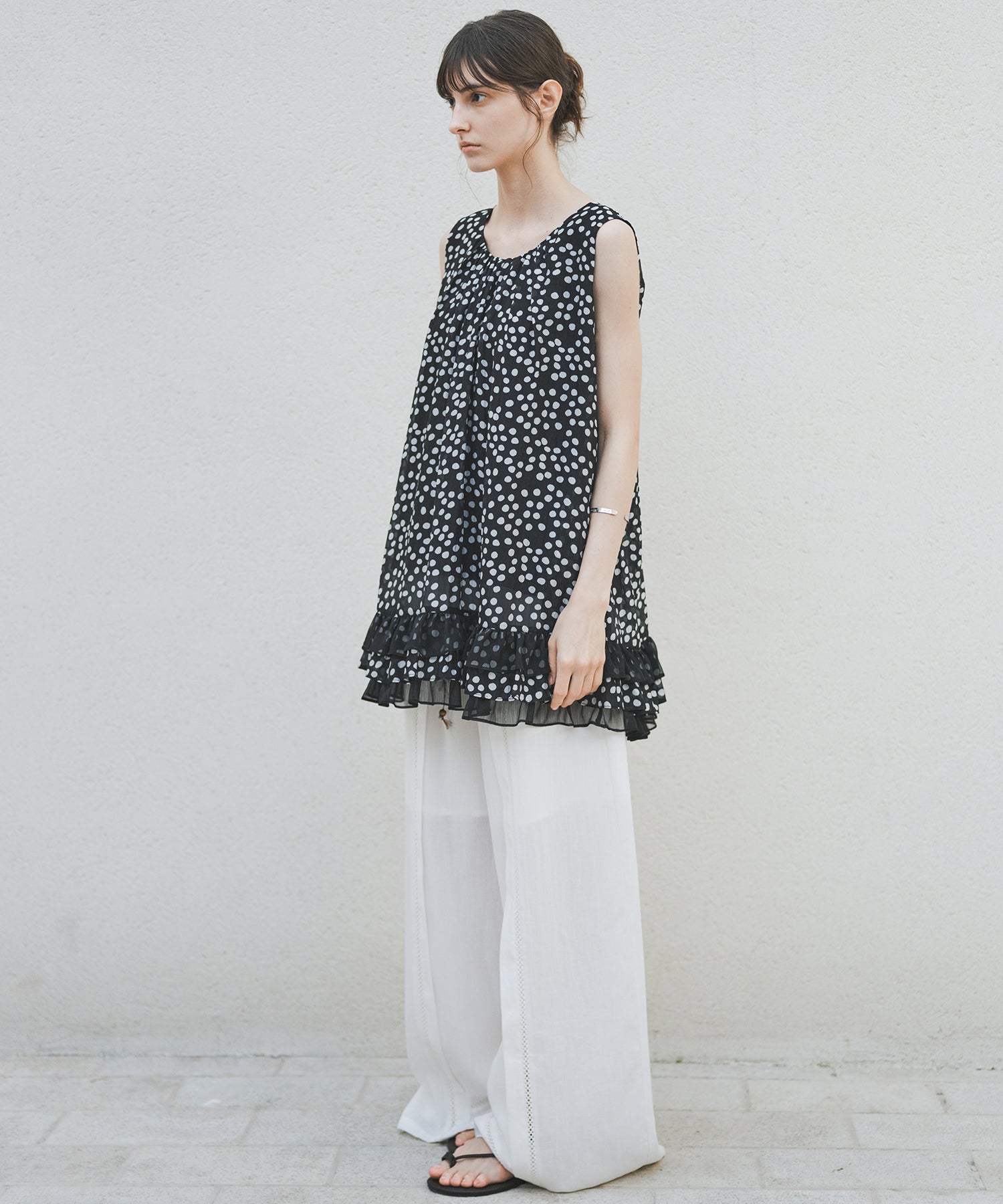 「7月中旬～下旬出荷」Dot Frill Hem Mini Dress