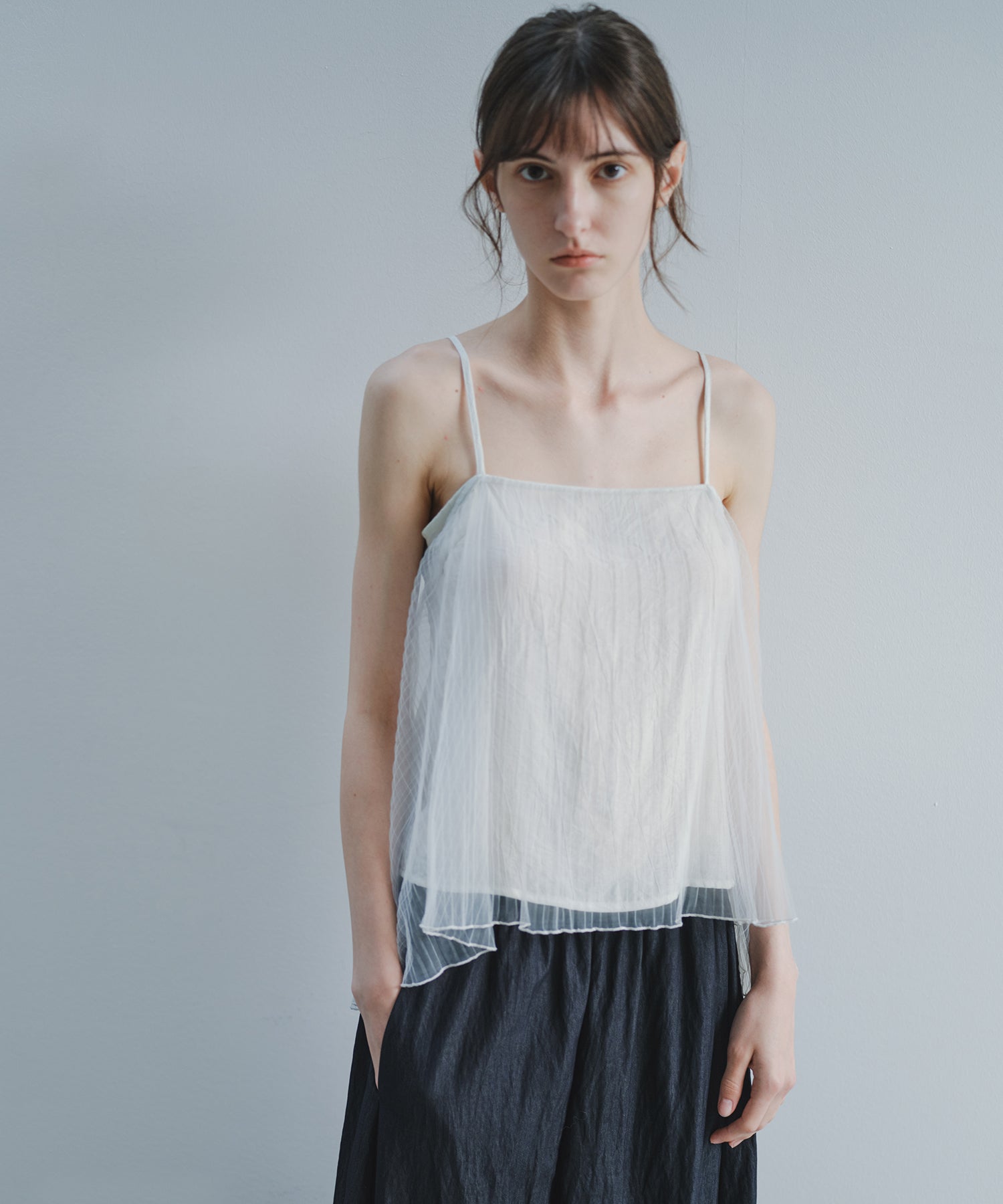「7月中旬～下旬出荷」Sheer Pleated Back Tie Camisole Top