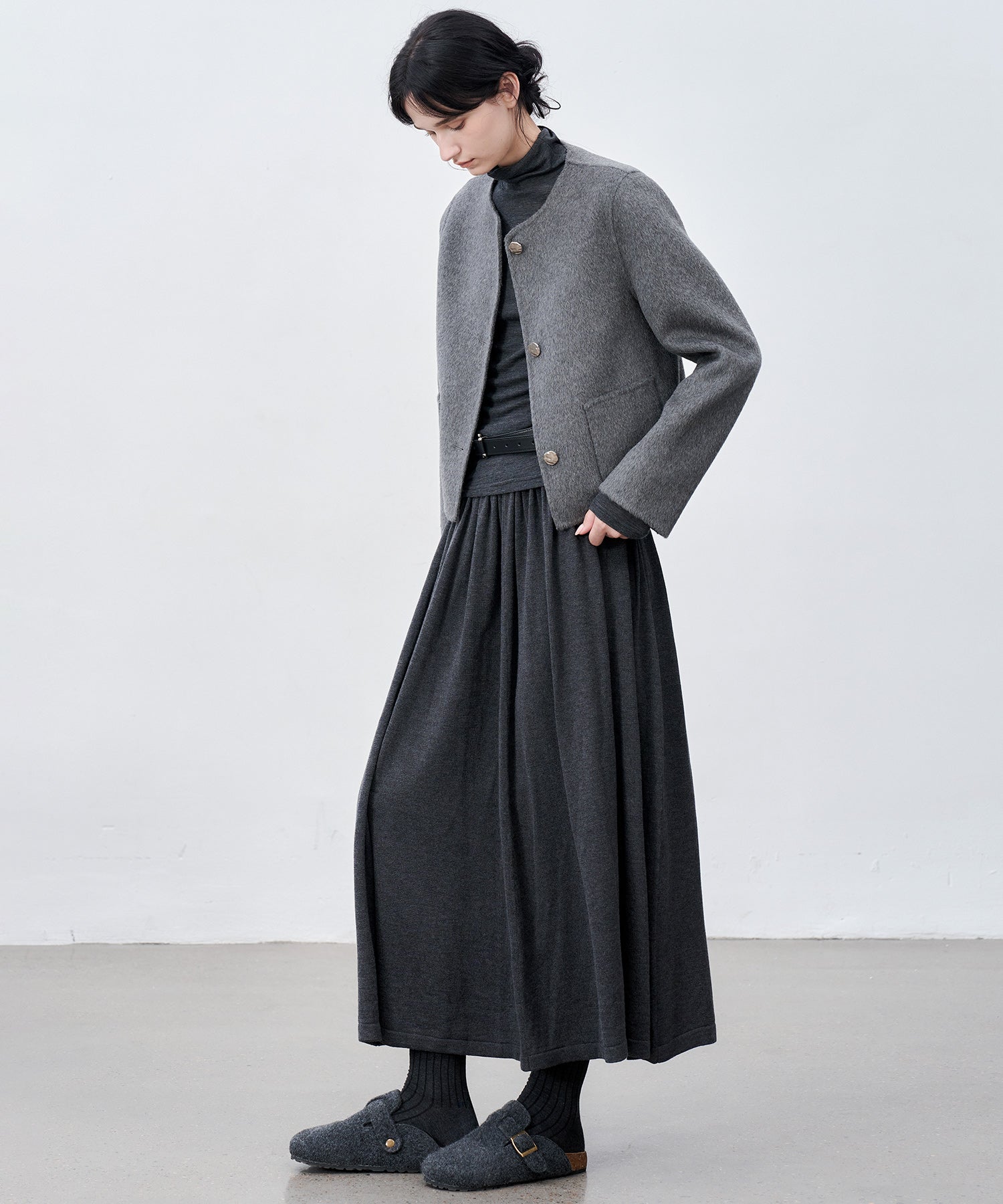 Elegant Flowy Flared Knit Midi Skirt