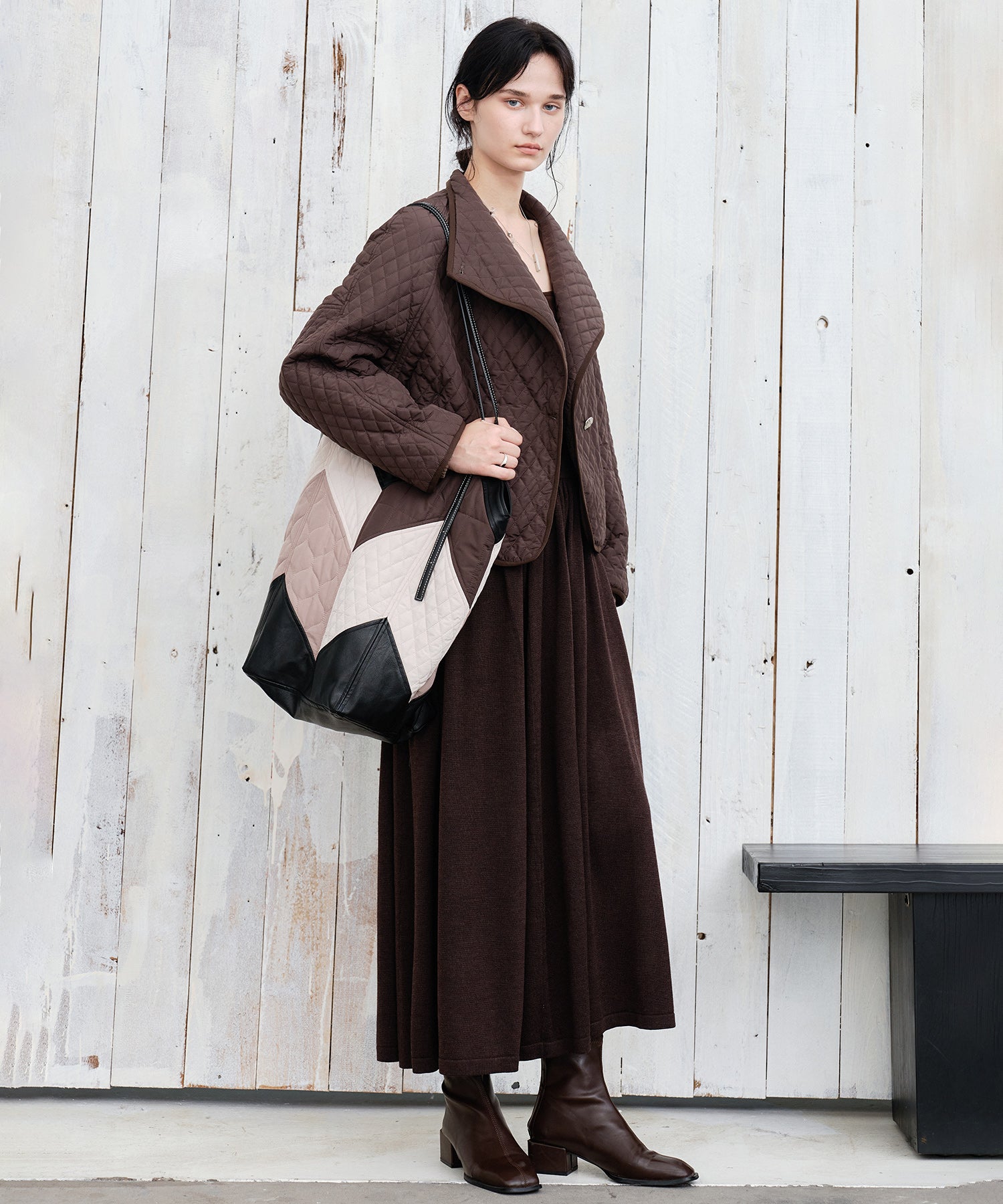 Elegant Flowy Flared Knit Midi Skirt