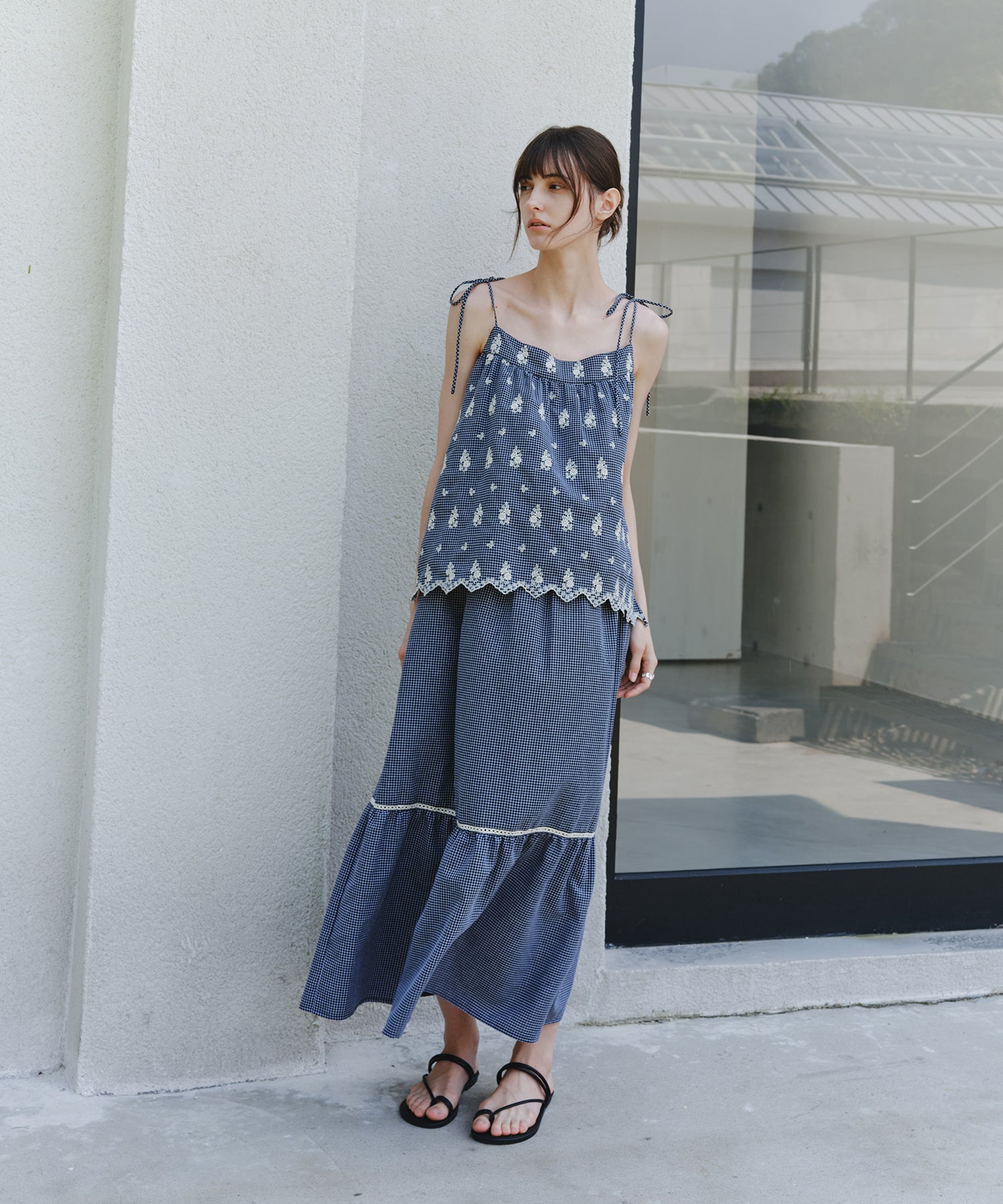 「8月中旬～下旬出荷」Embroidered Gingham Tiered Cami Dress