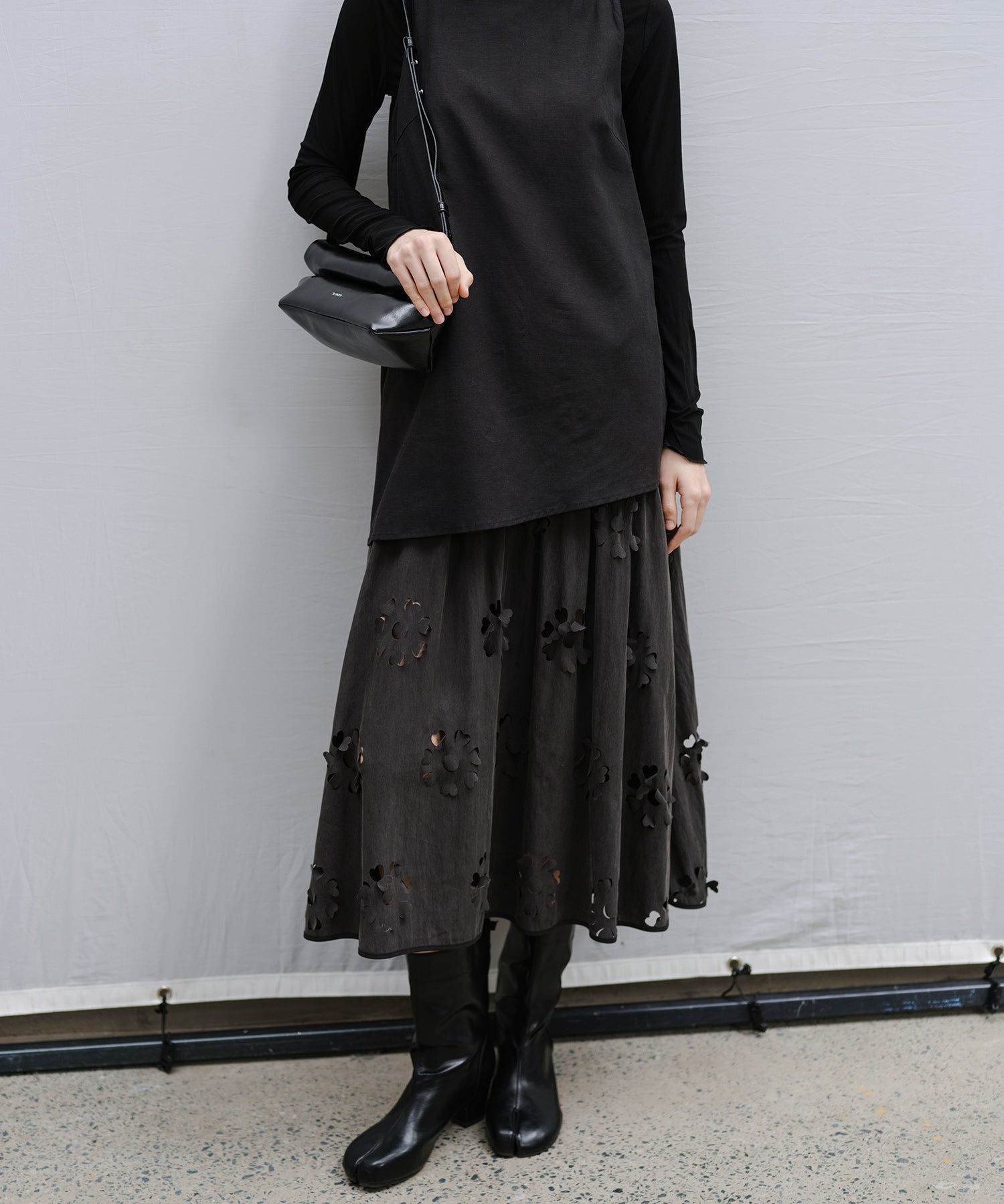 “Shipping from late February to early March” Sleeveless Cutwork Lace Midi Dress